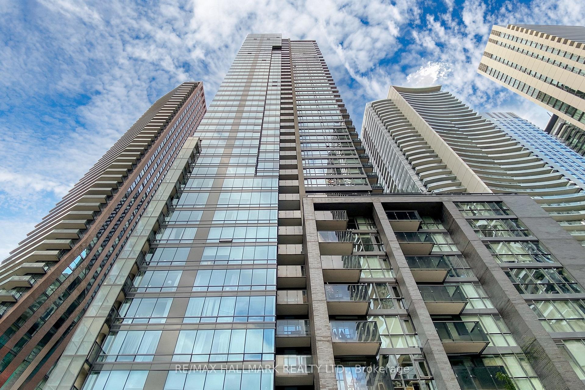 295 Adelaide Street W