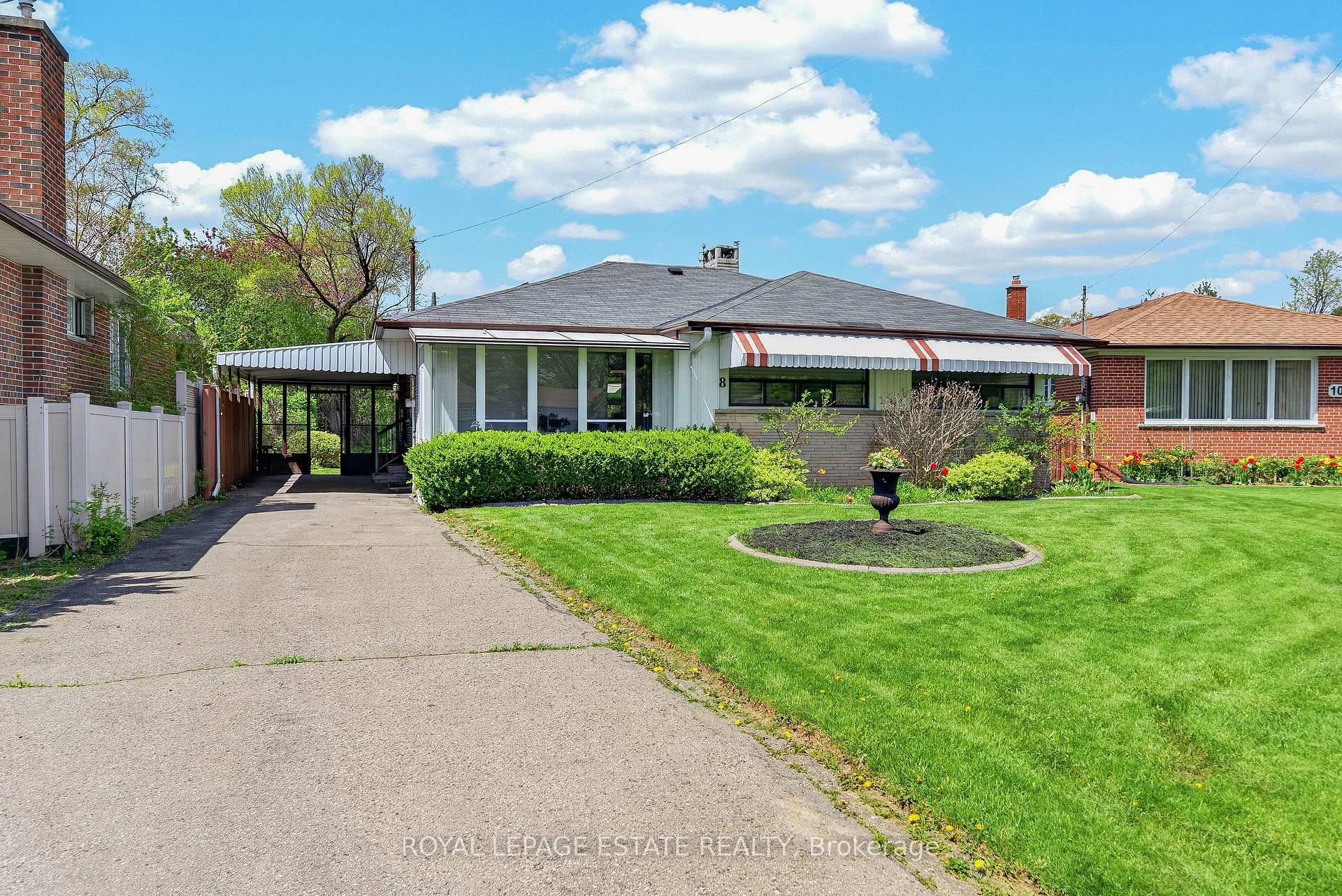 8 Wallbridge Court