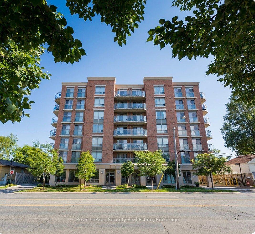 801 Sheppard Avenue