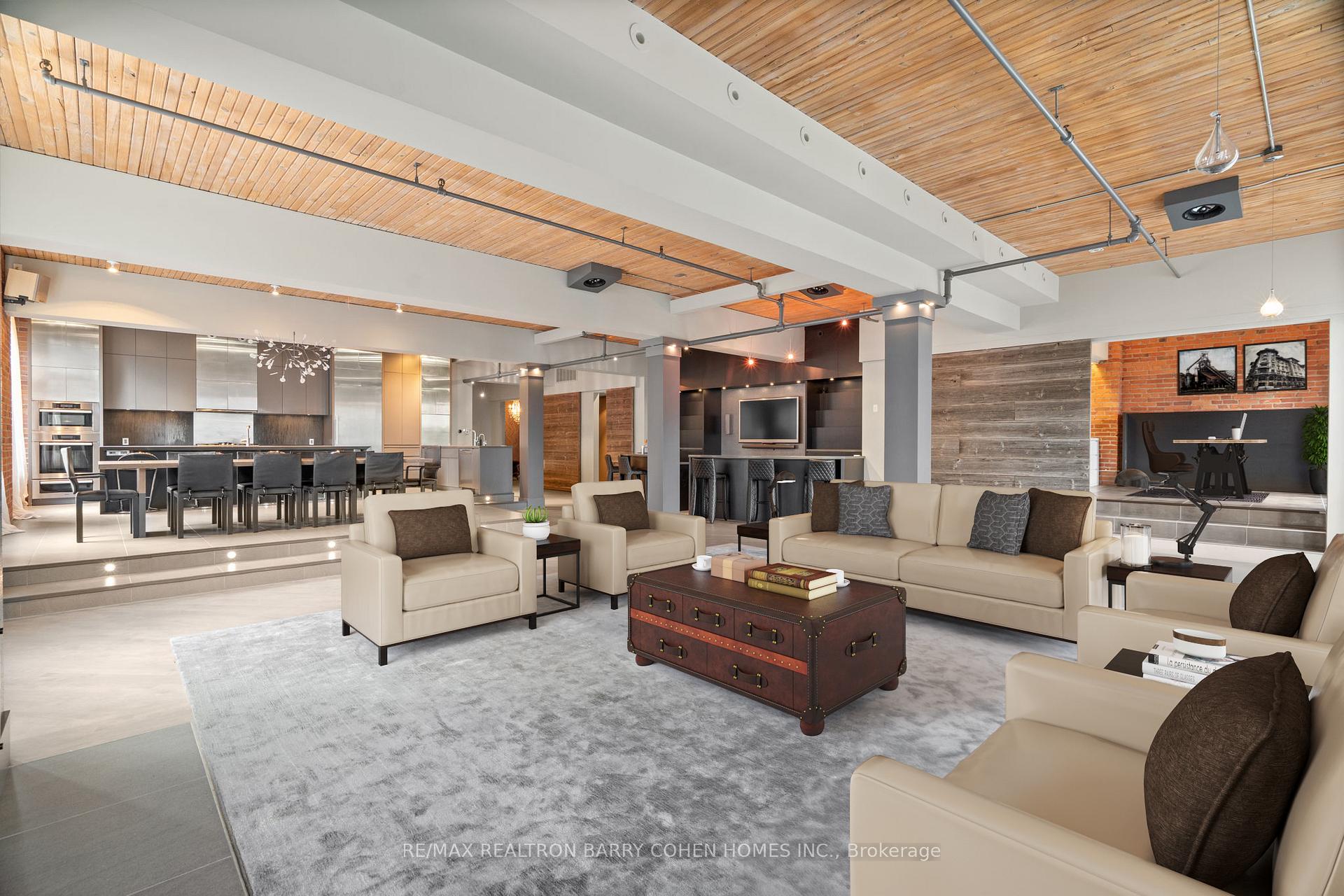 468 Wellington Street W