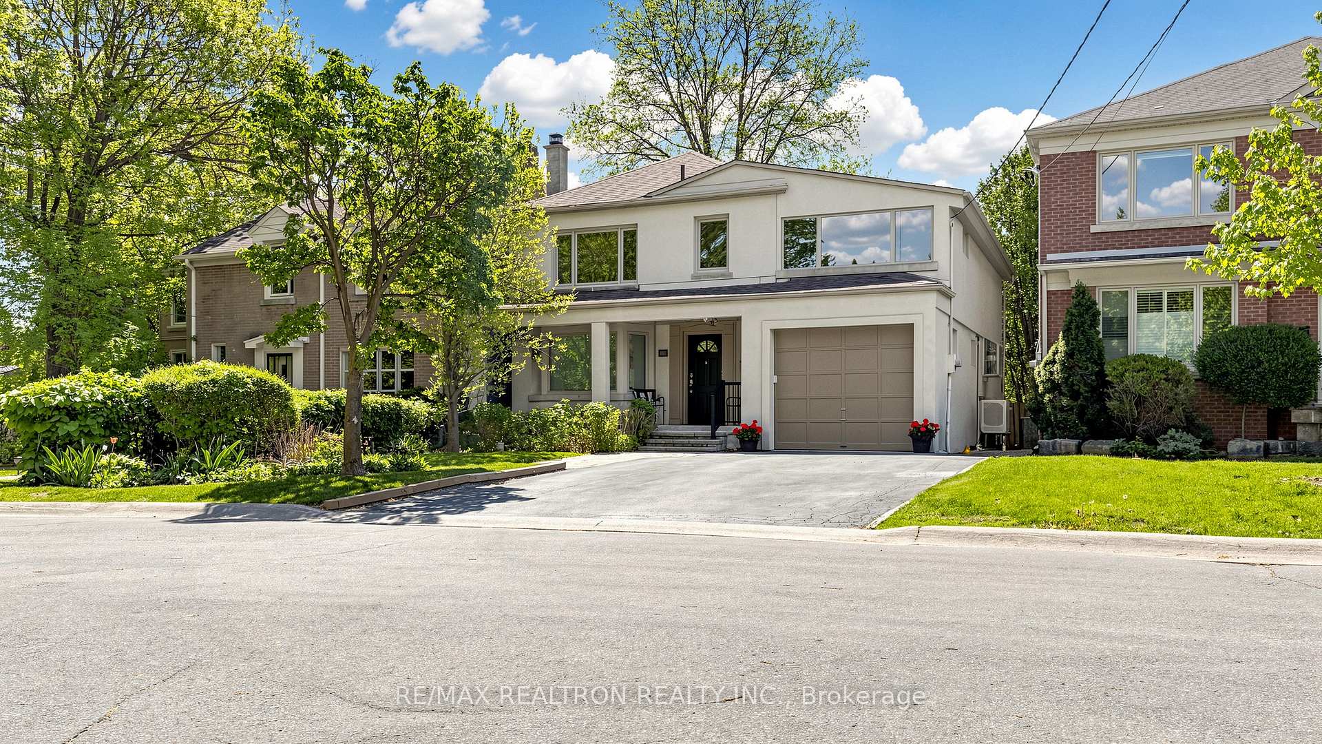 239 Sandringham Drive