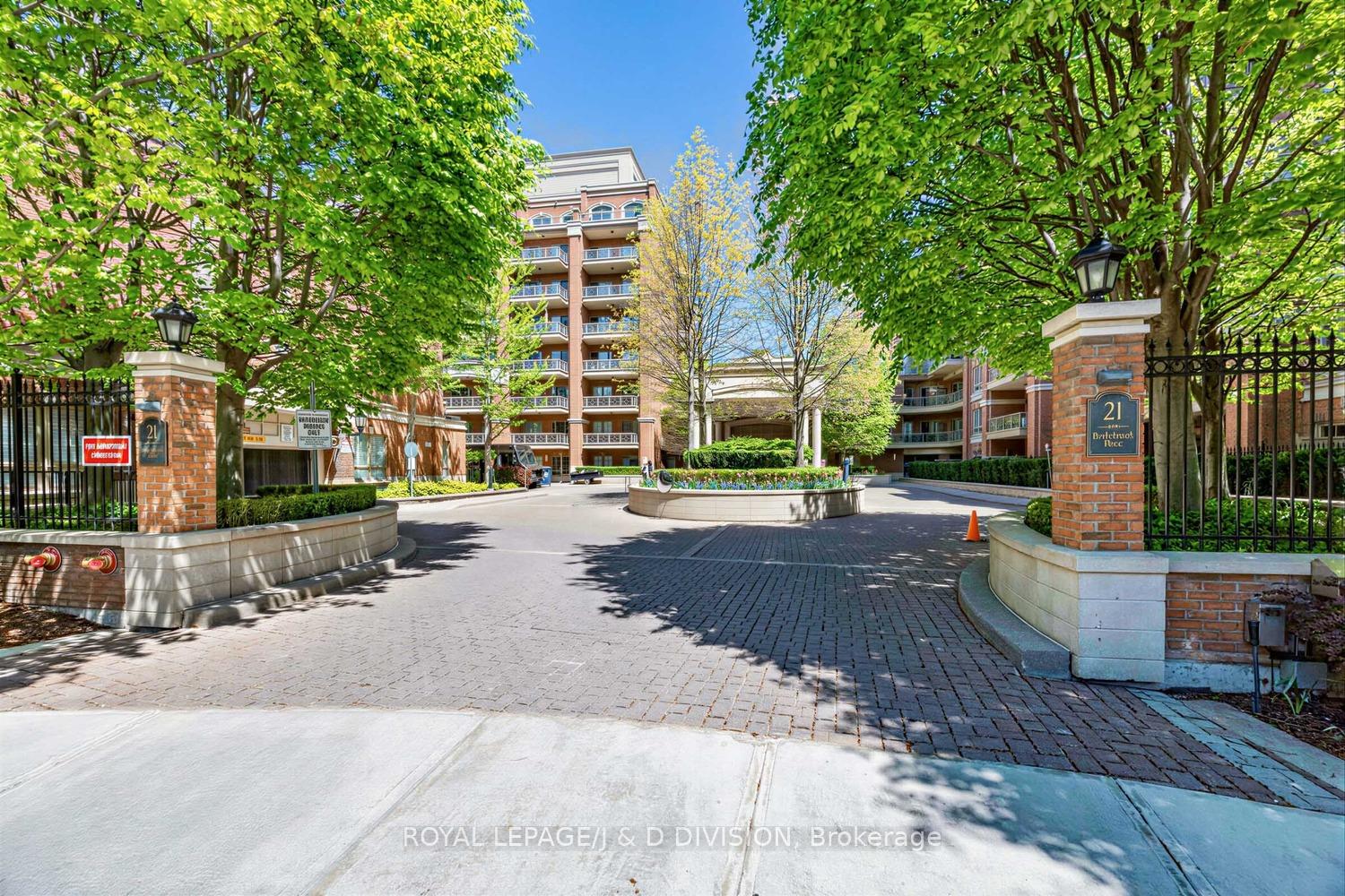 21 Burkebrook Place