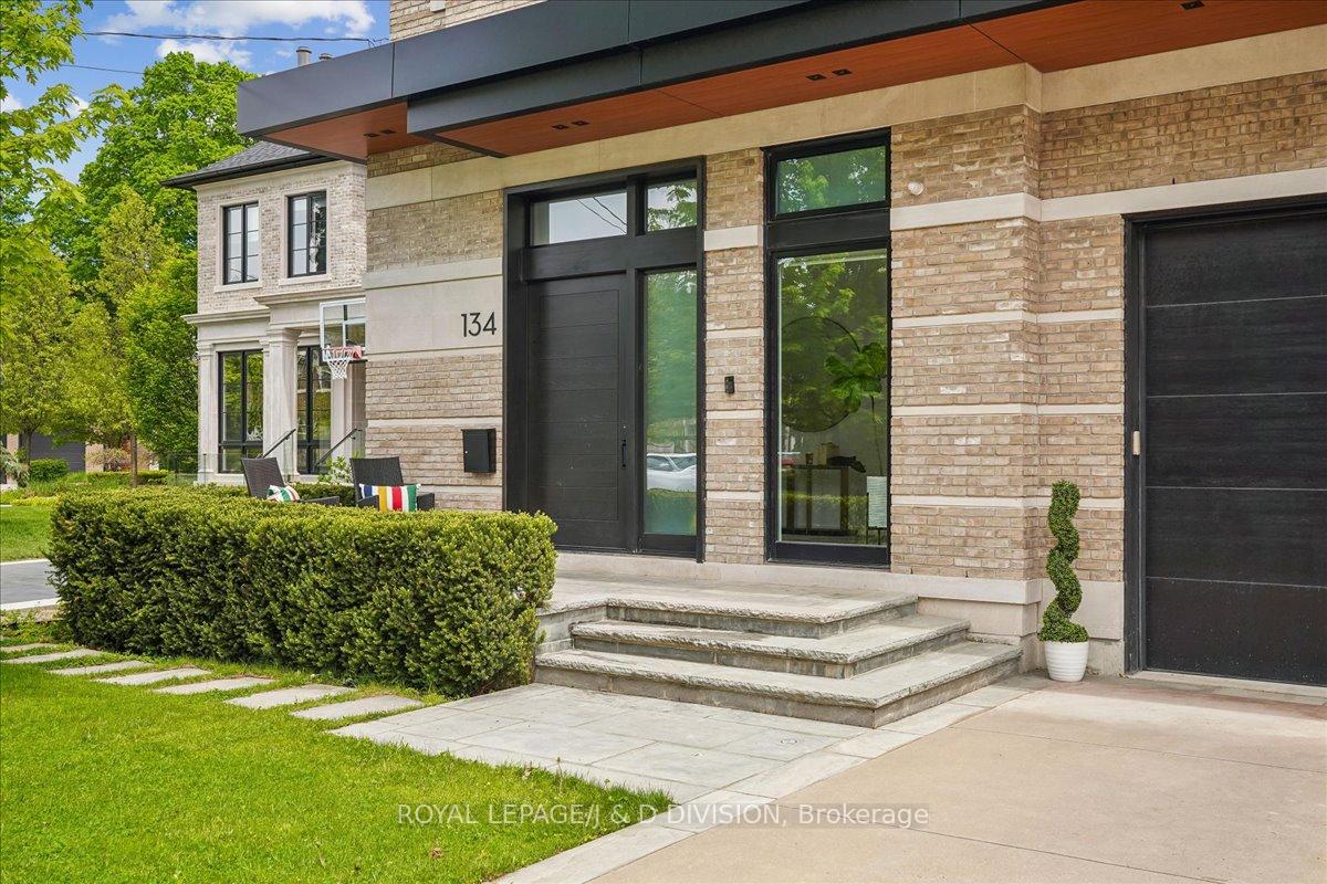 134 Rykert Crescent