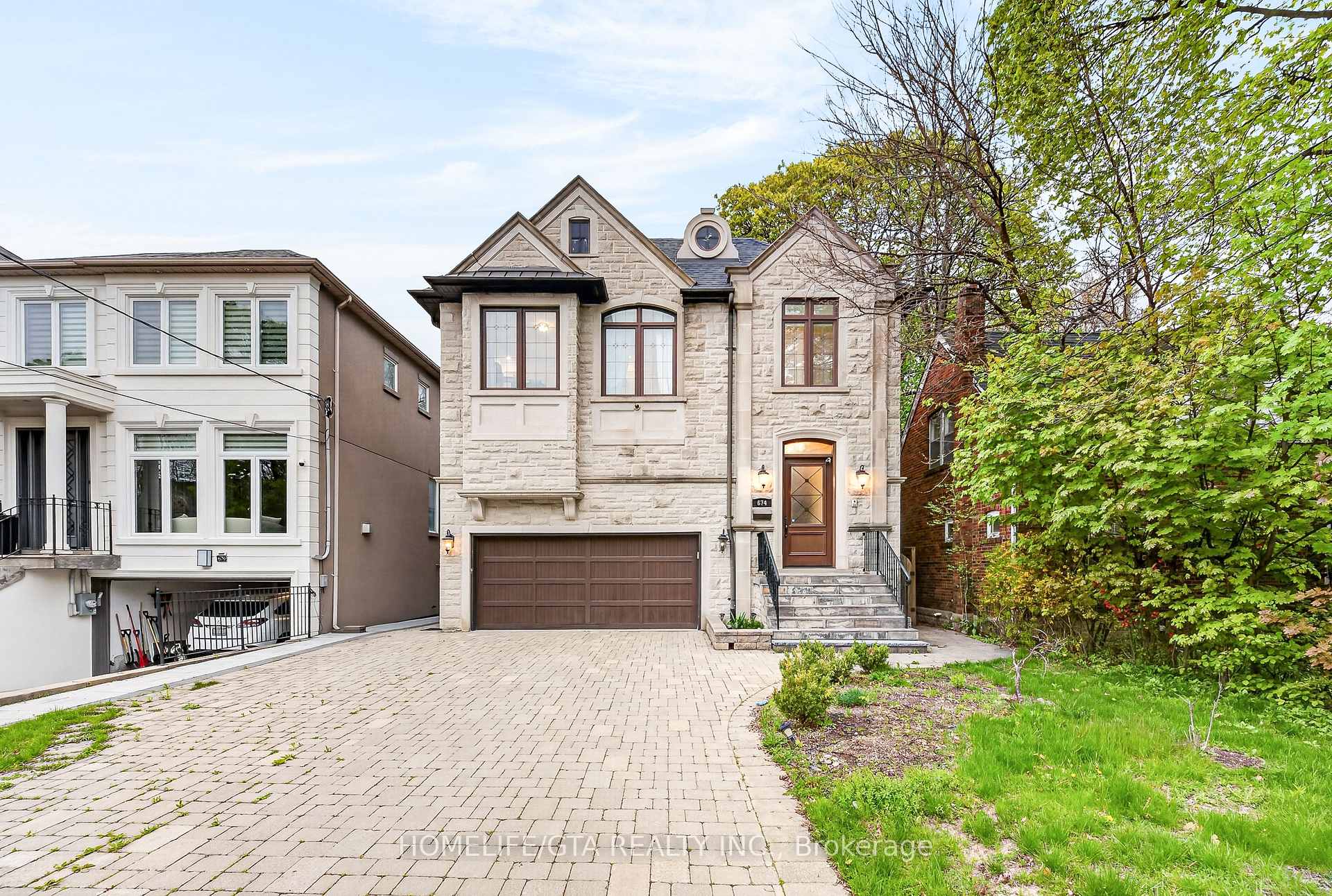 674 Bedford Park Avenue