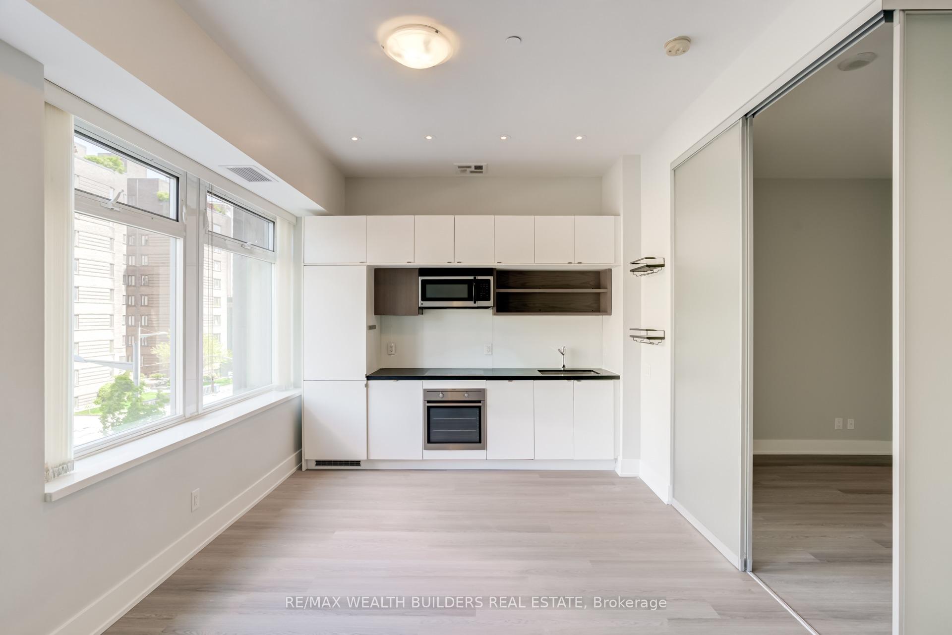 111 St Clair Avenue W