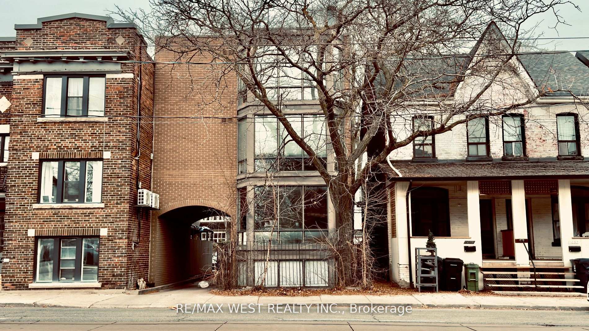 1061 Bathurst Street