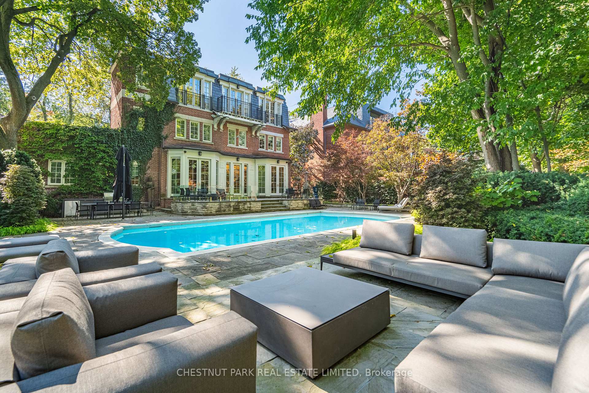 82 Chestnut Park Road
