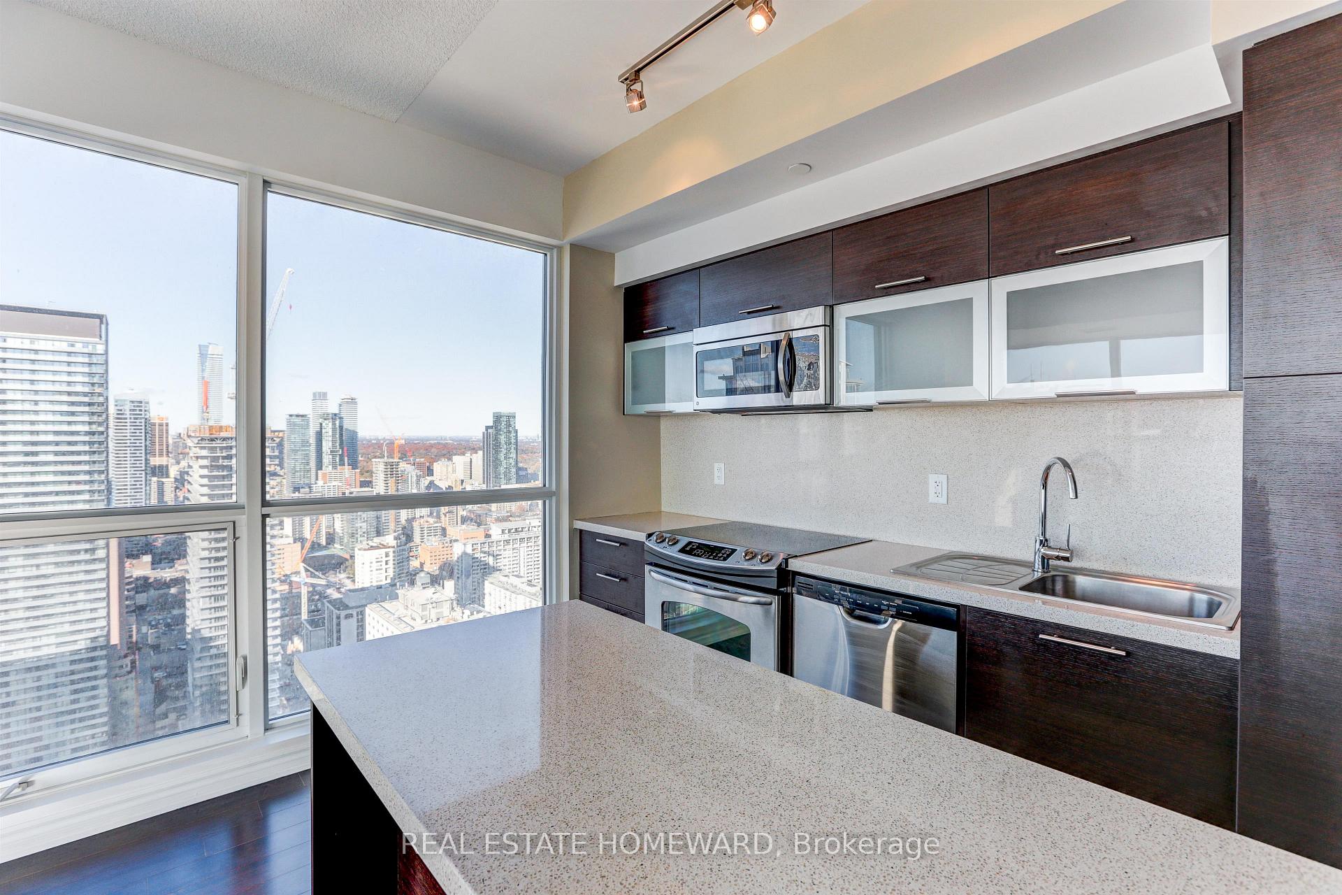 386 Yonge Street