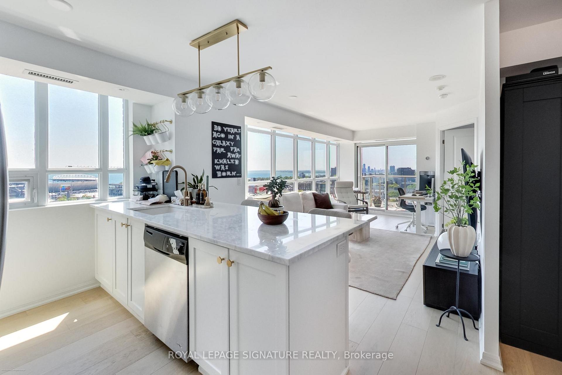 125 Western Battery Road