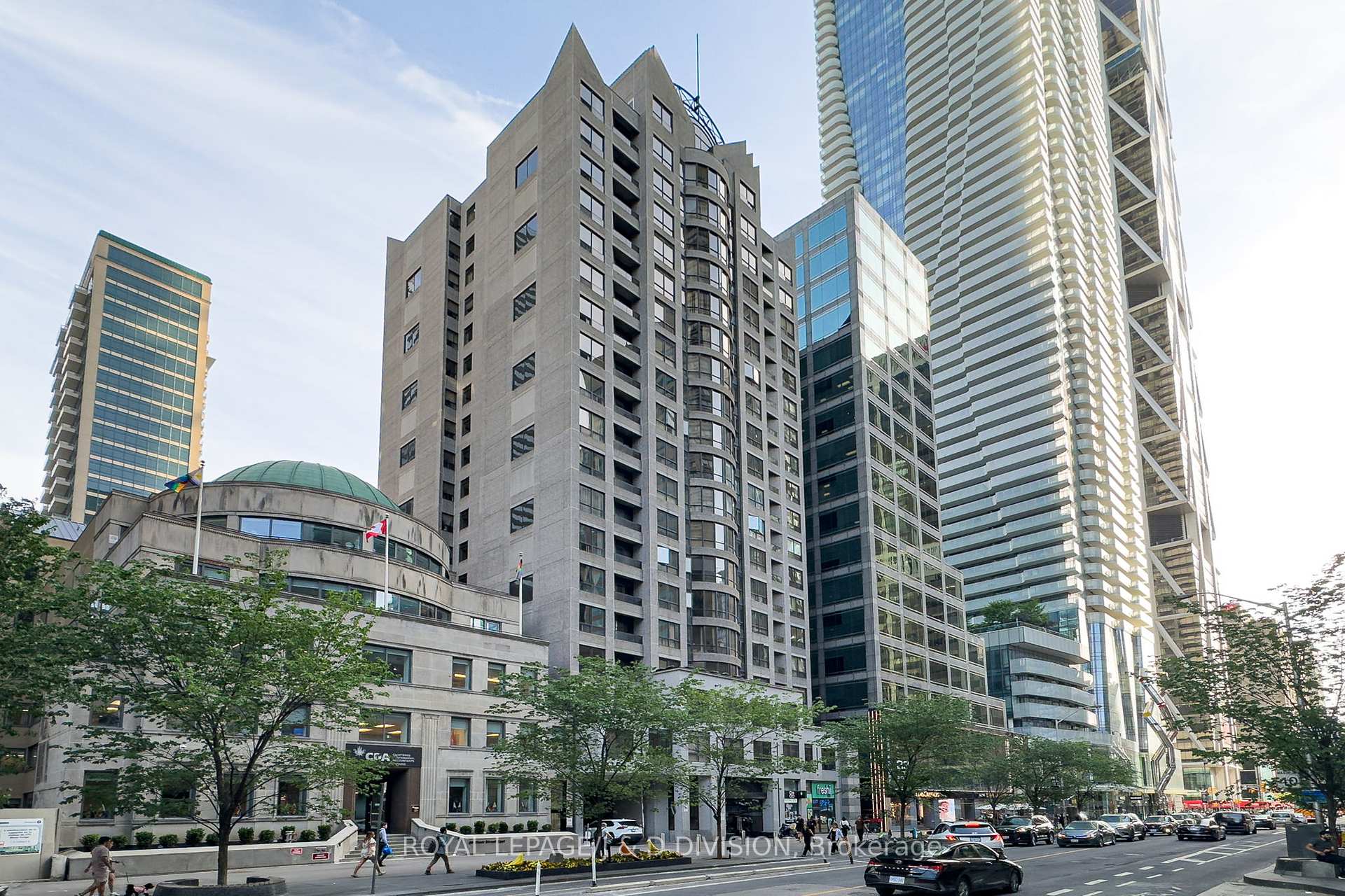 55 Bloor Street E