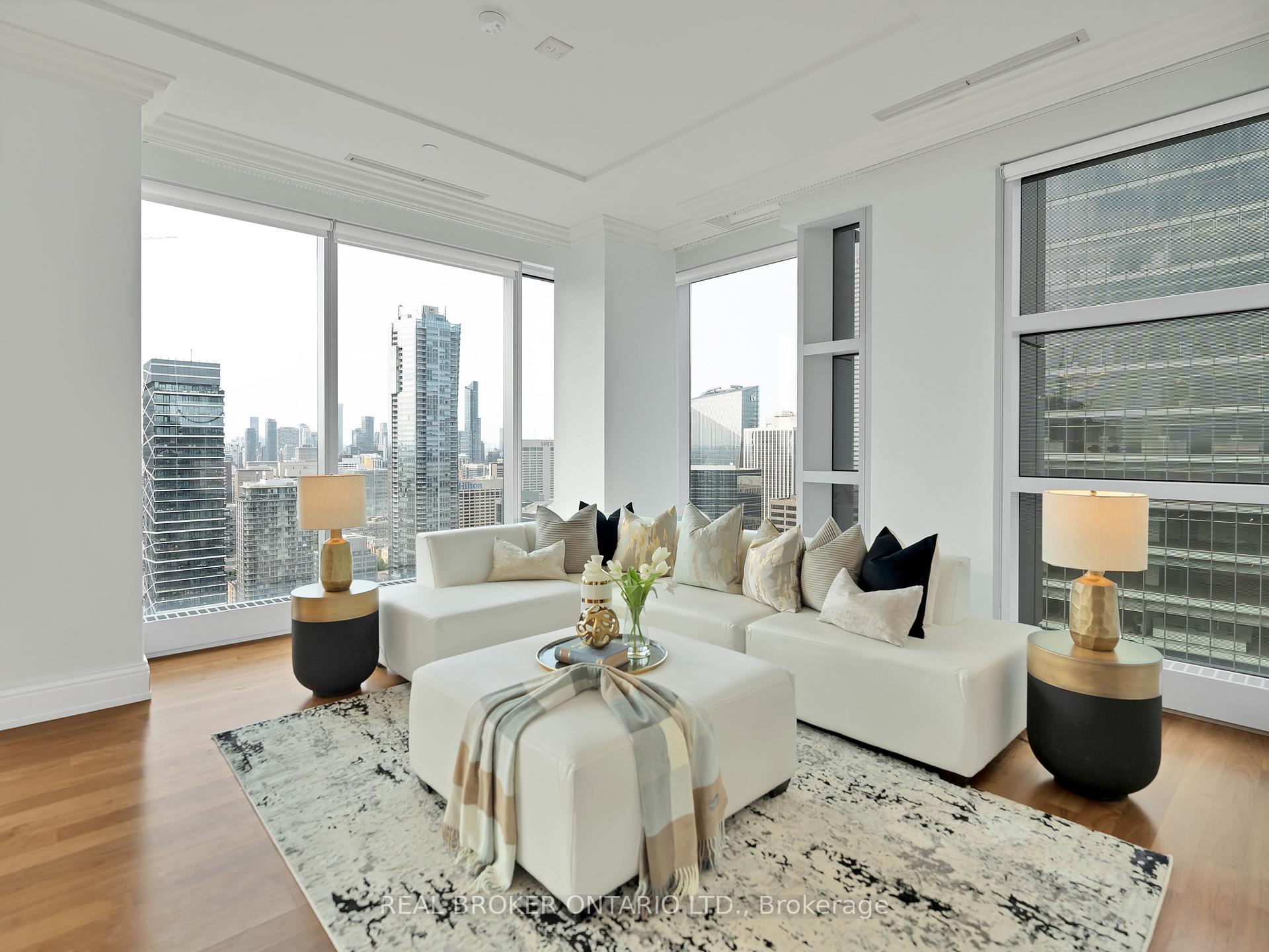 183 Wellington Street W