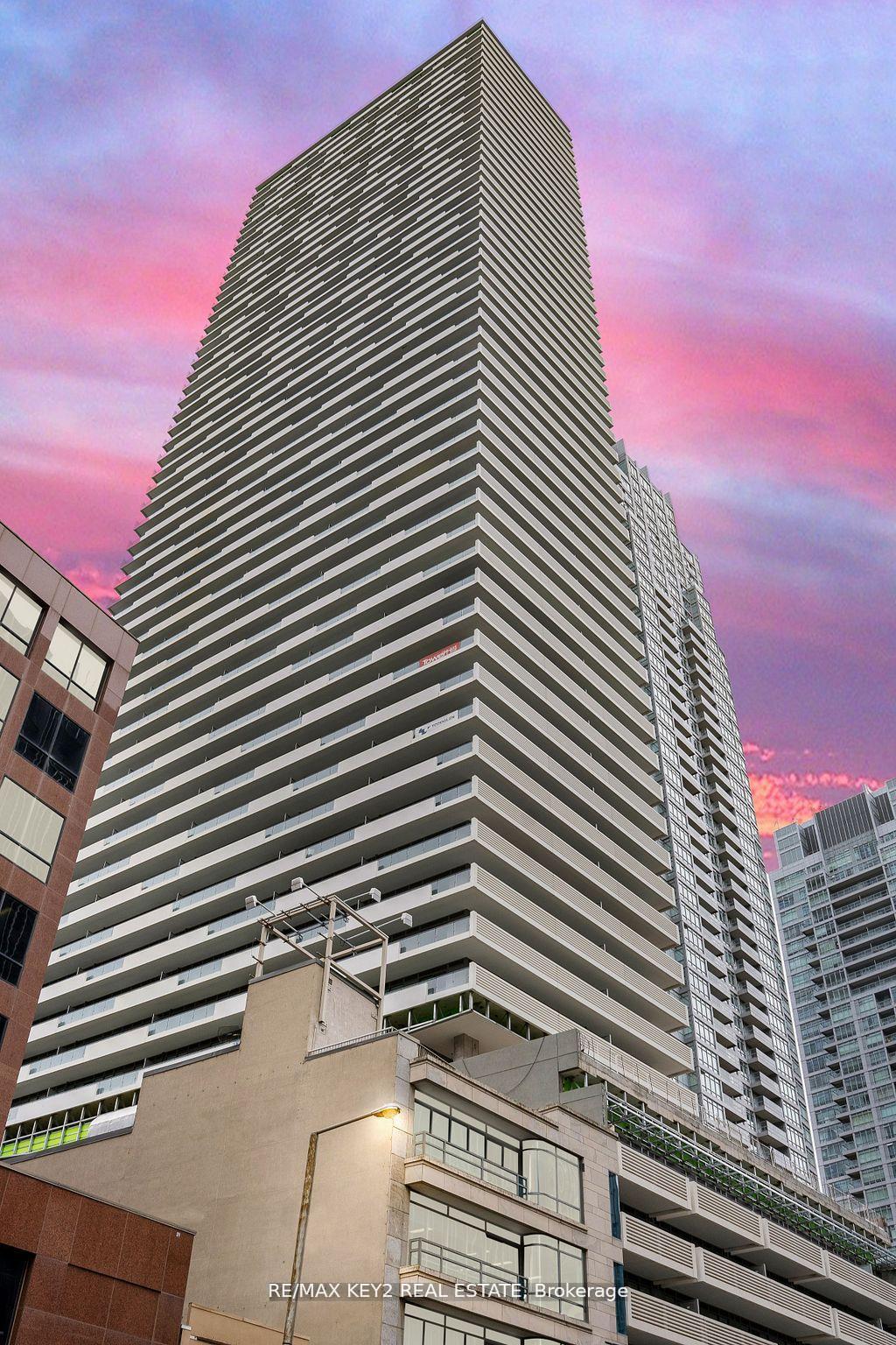 2221 Yonge Street