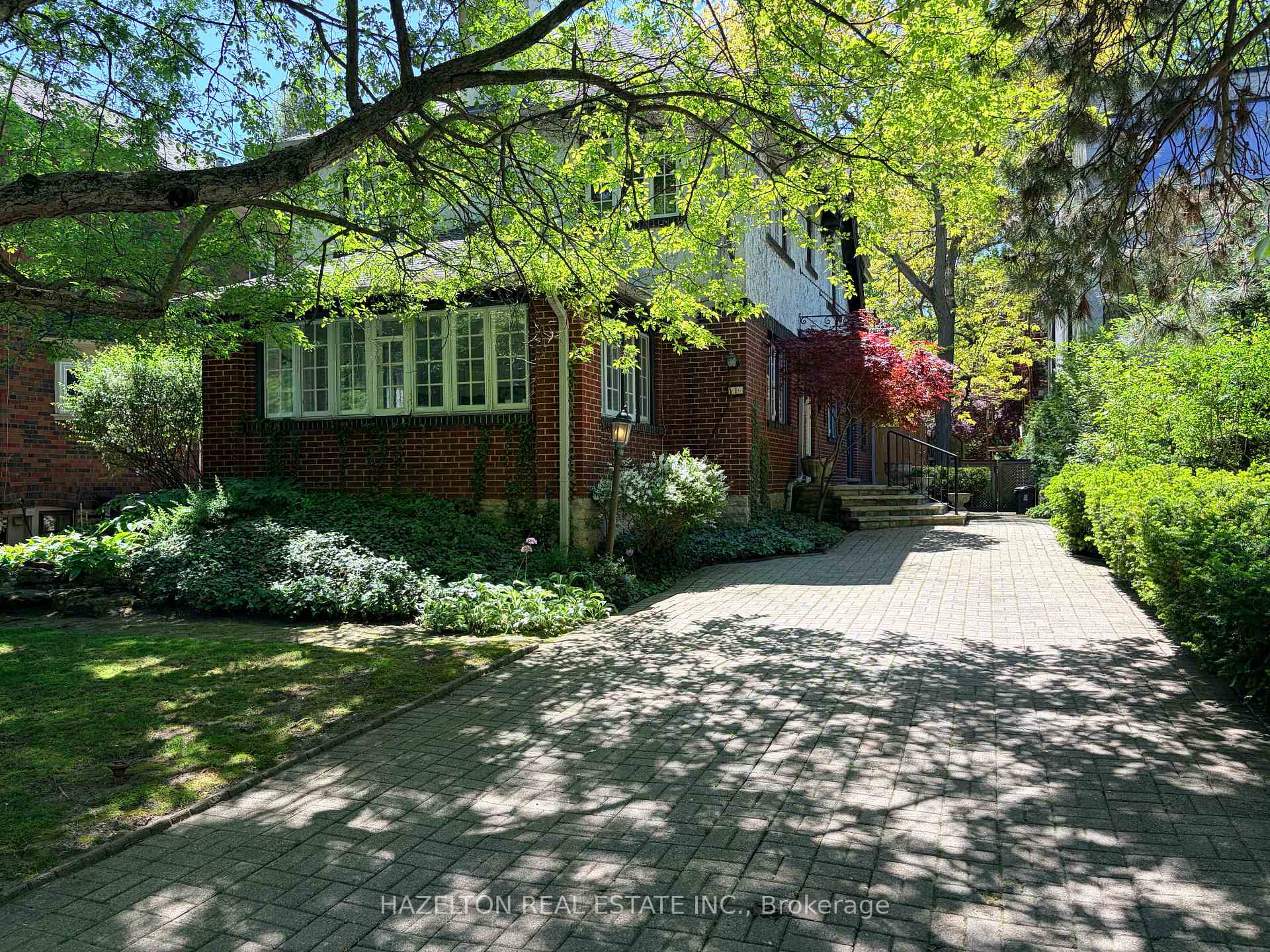 16 Wells Hill Avenue