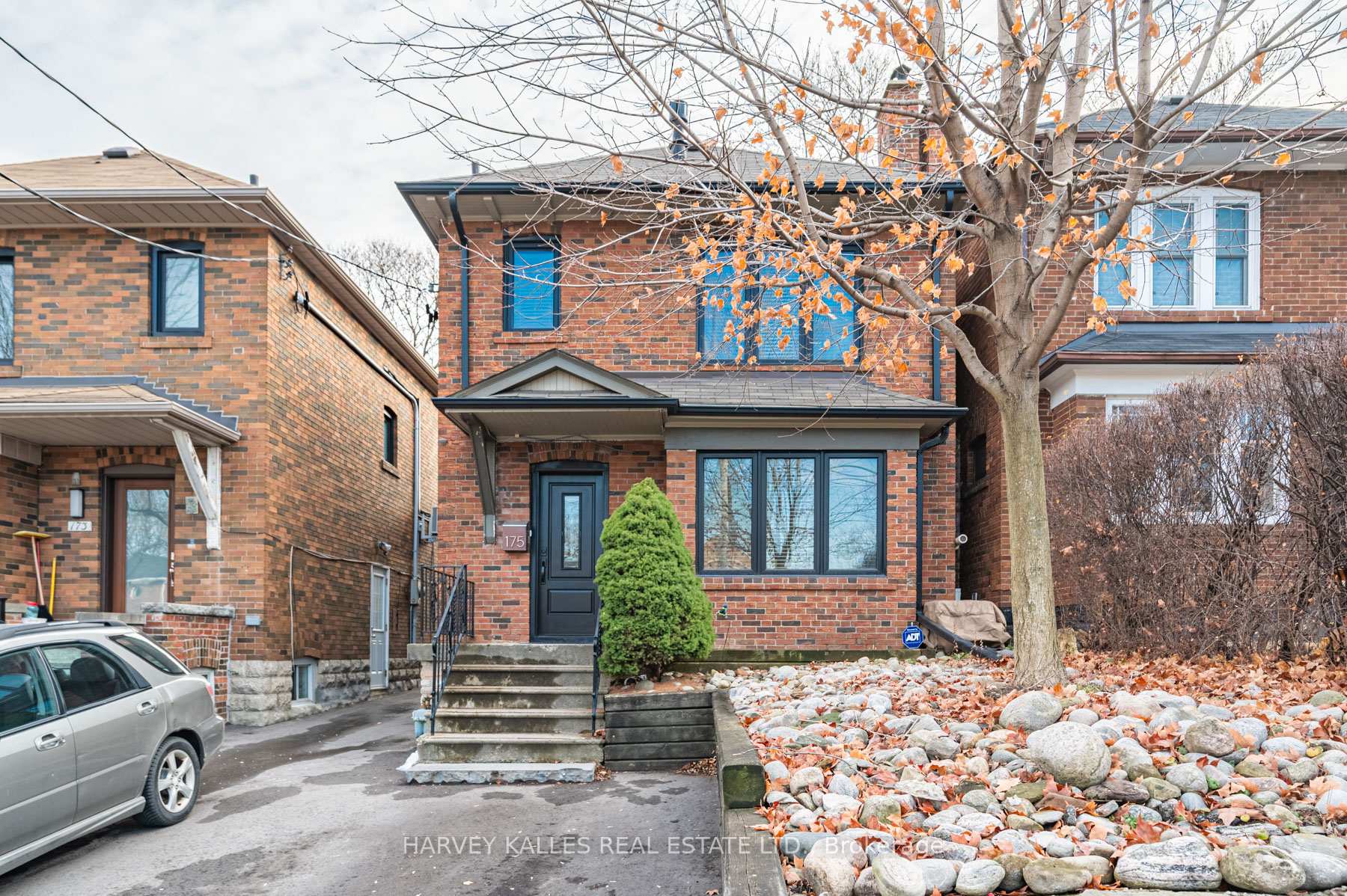 175 Lawrence Avenue W