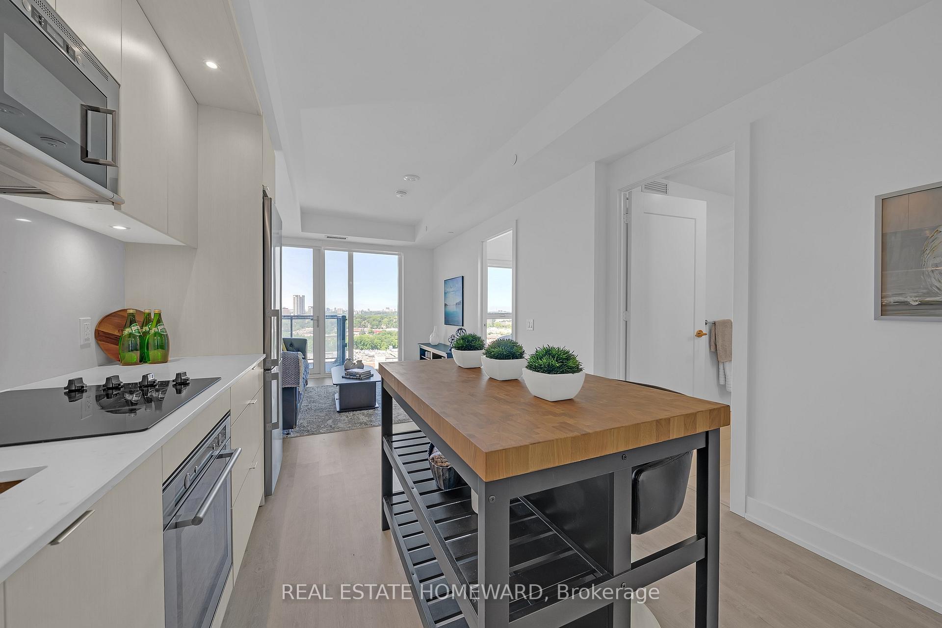 20 Inn On The Park Drive