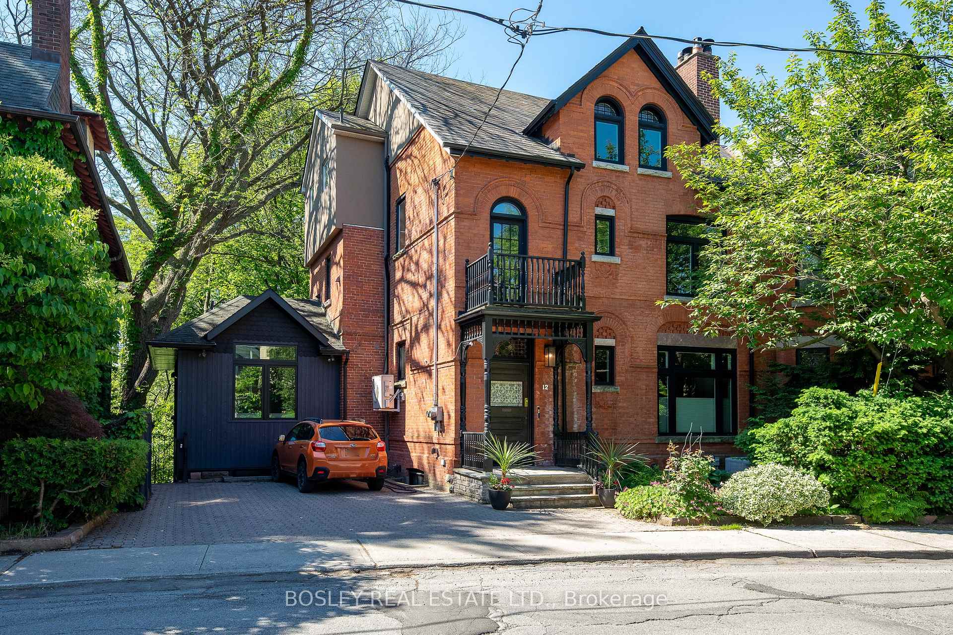 12 Meredith Crescent