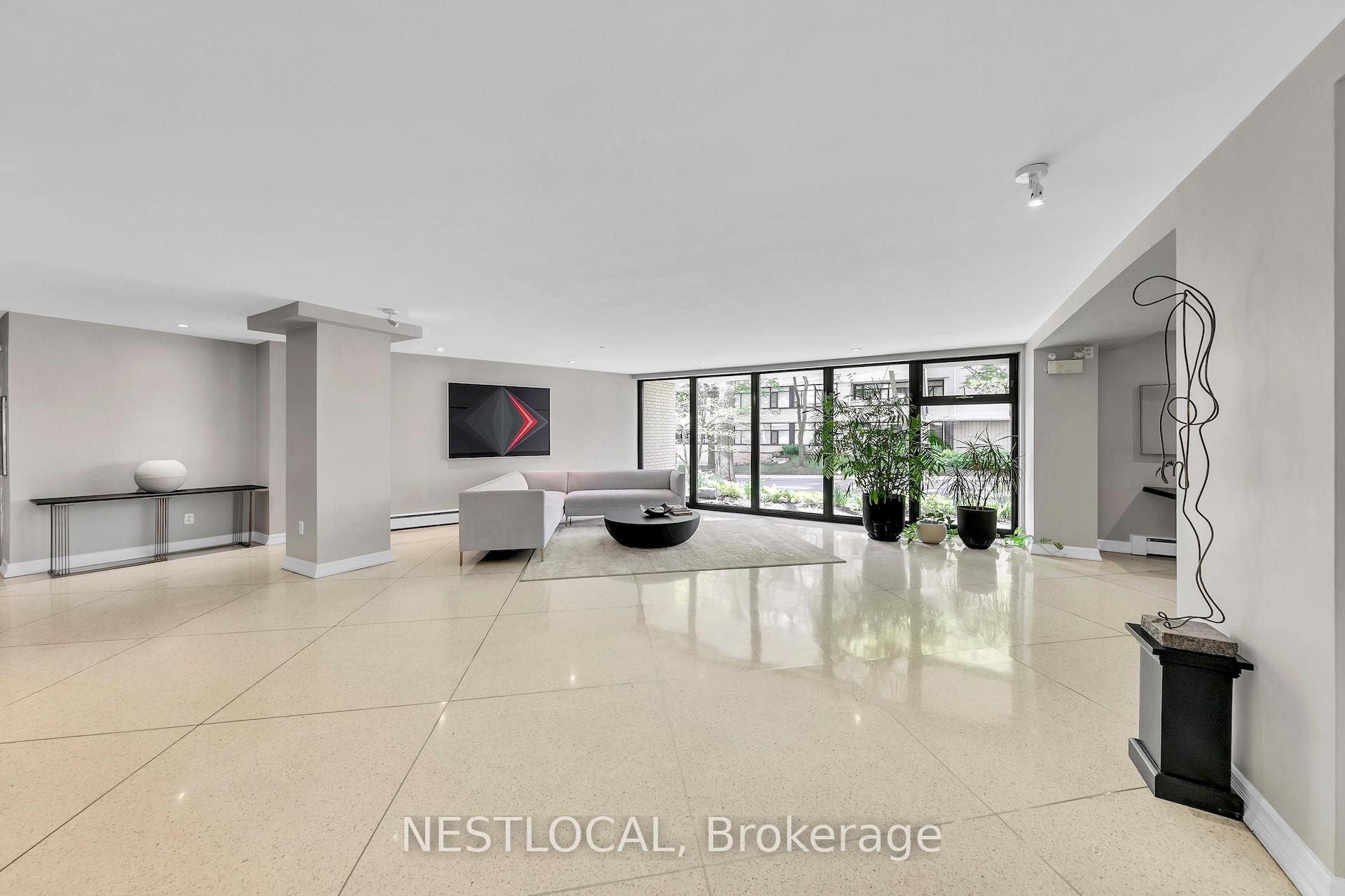 581 Avenue Road Avenue