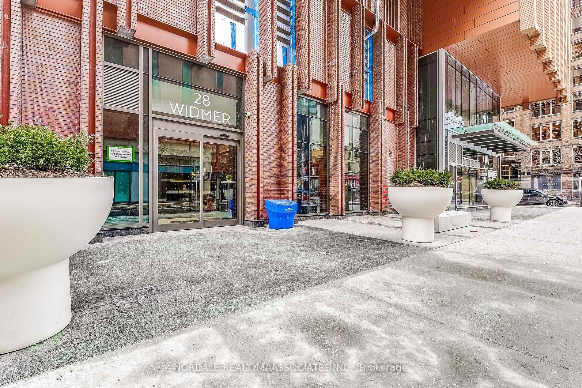 28 Widmer Street