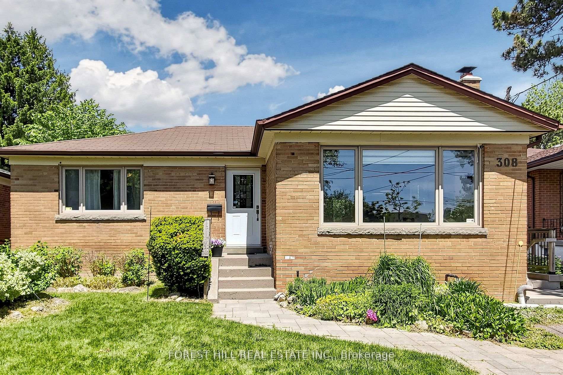 308 Hendon Avenue