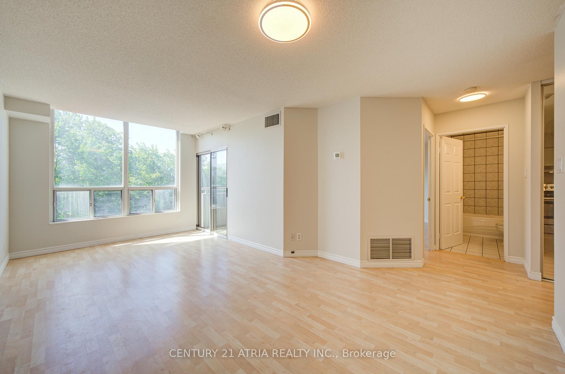 897 Sheppard Avenue