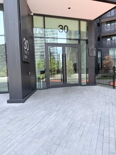 30 Tretti Way