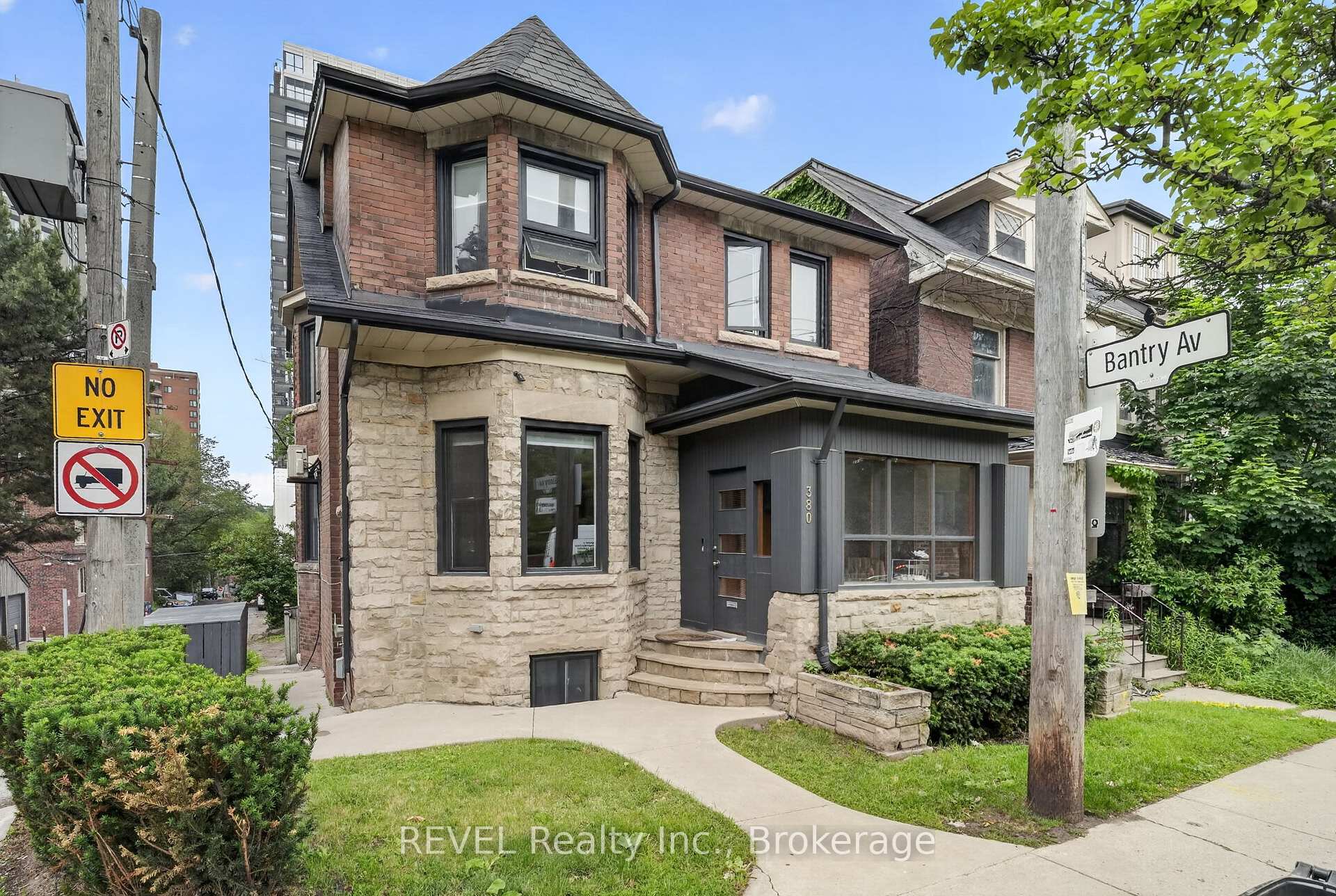 380 Spadina Road