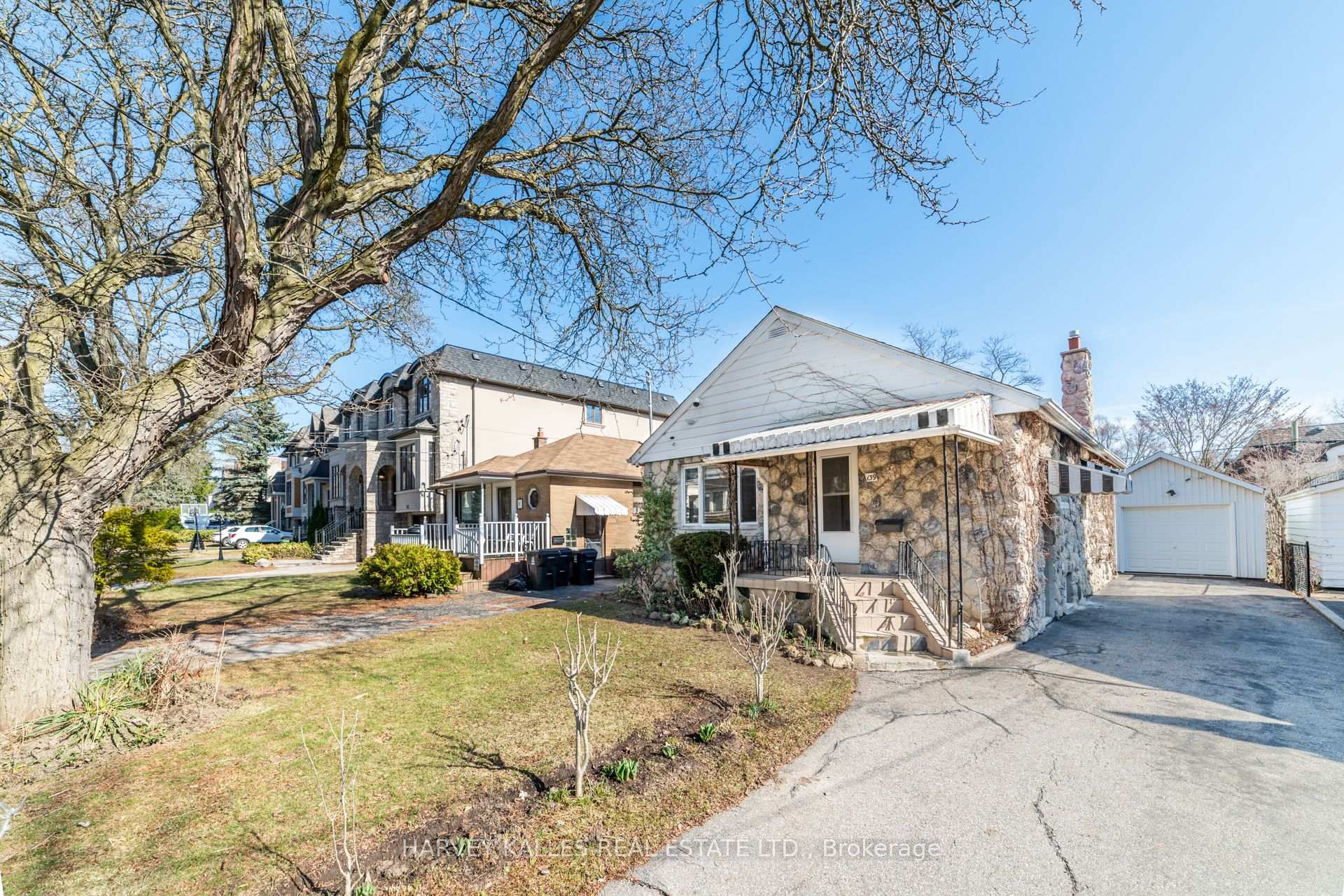 139 Kingsdale Avenue