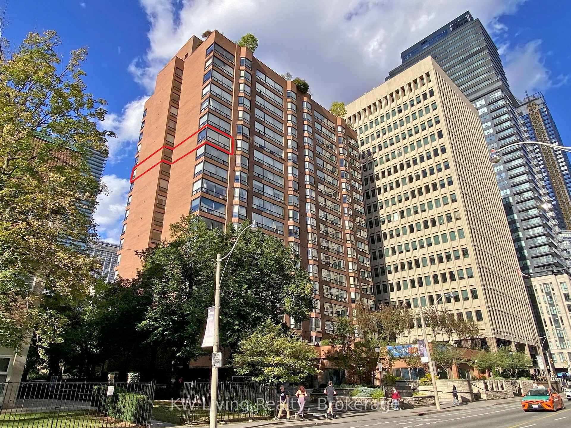 62 Wellesley Street W