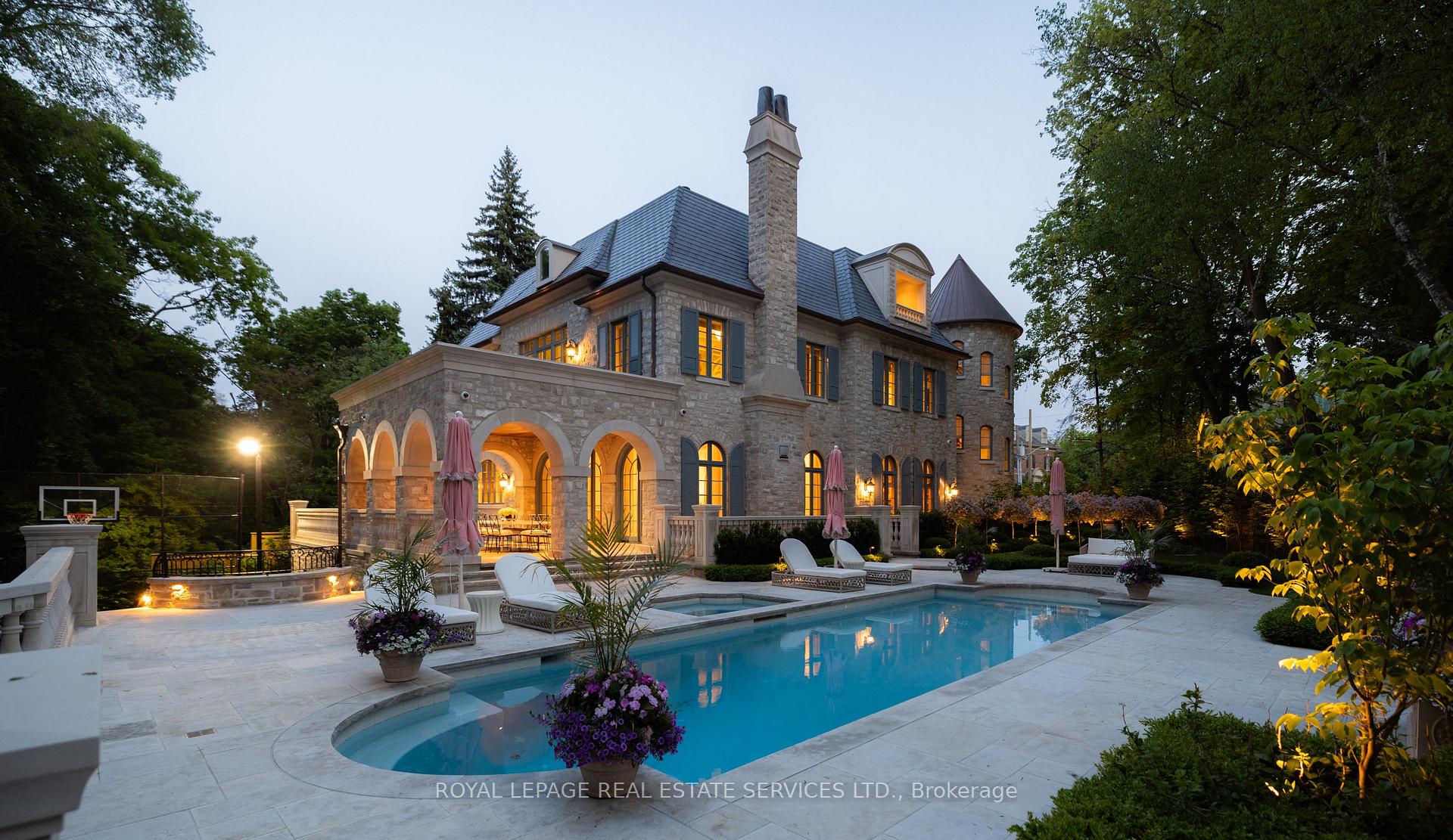 221 Forest Hill Road