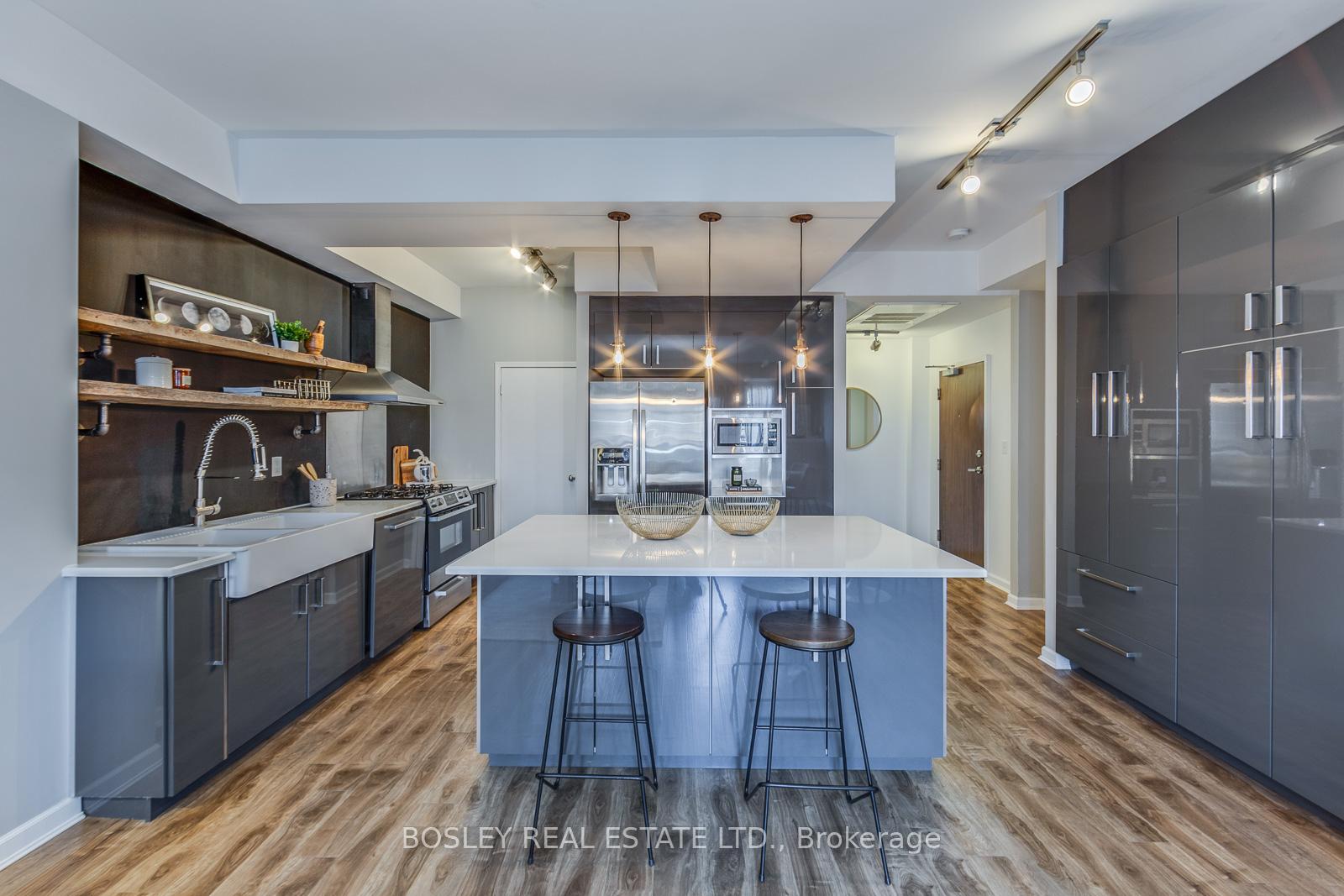 500 Richmond Street W