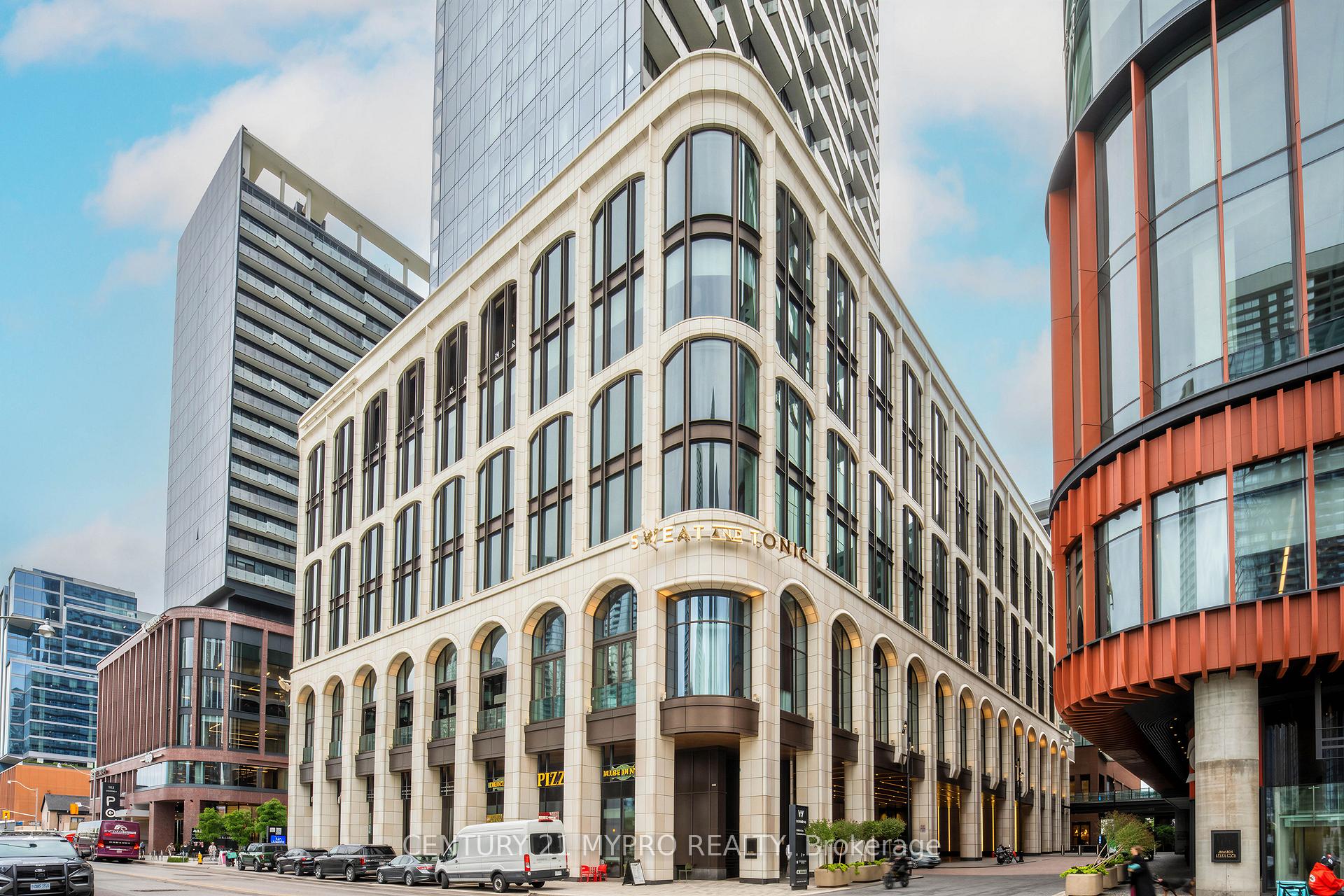 470 Front Street W
