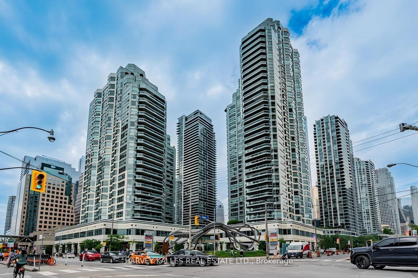 10 Yonge Street