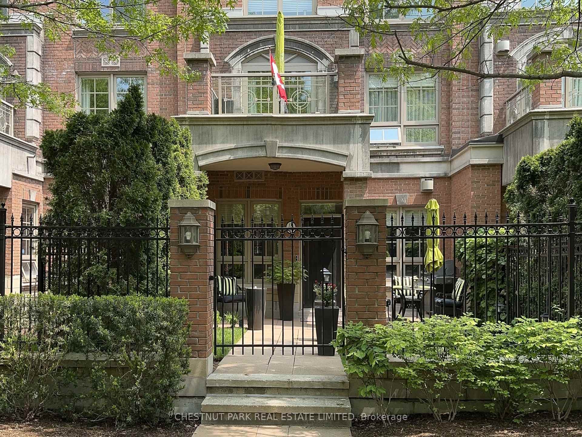 21 Burkebrook Place