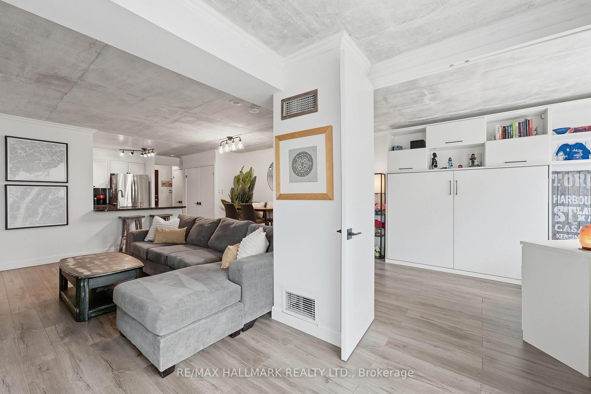 600 Queens Quay W