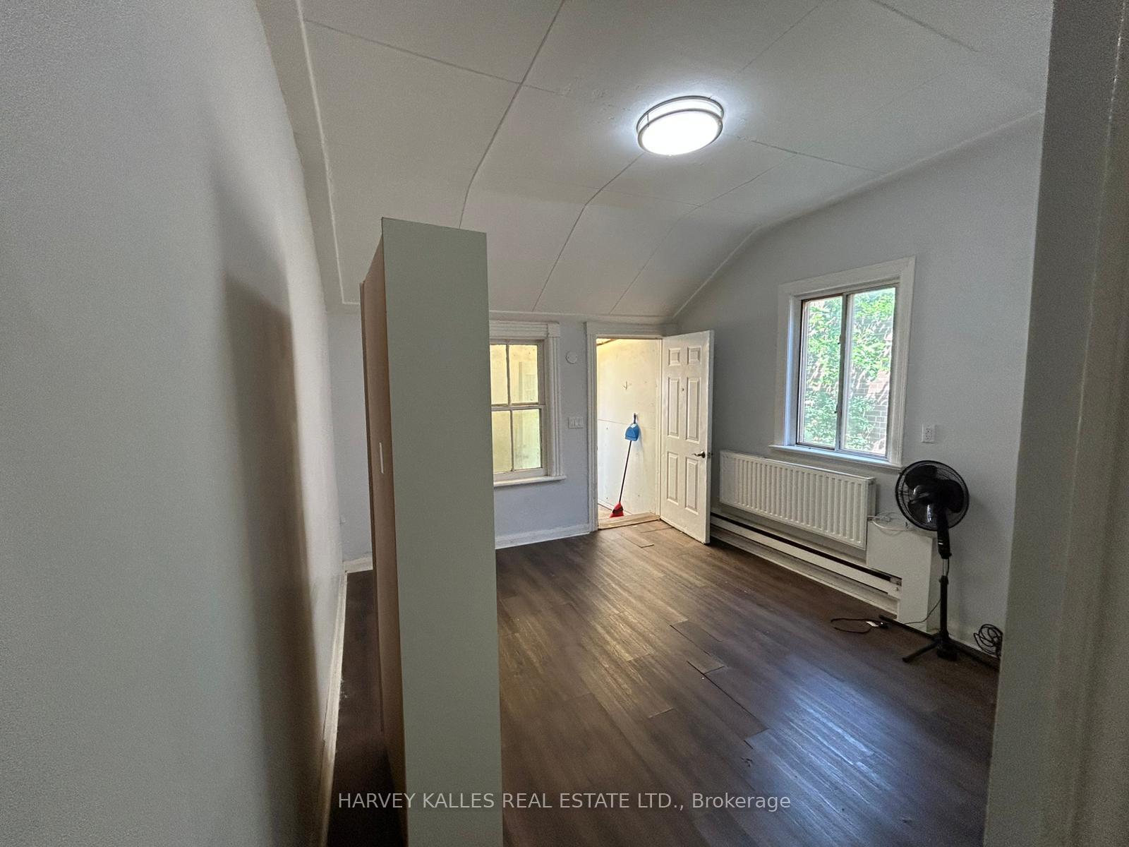 1098 Bathurst Street