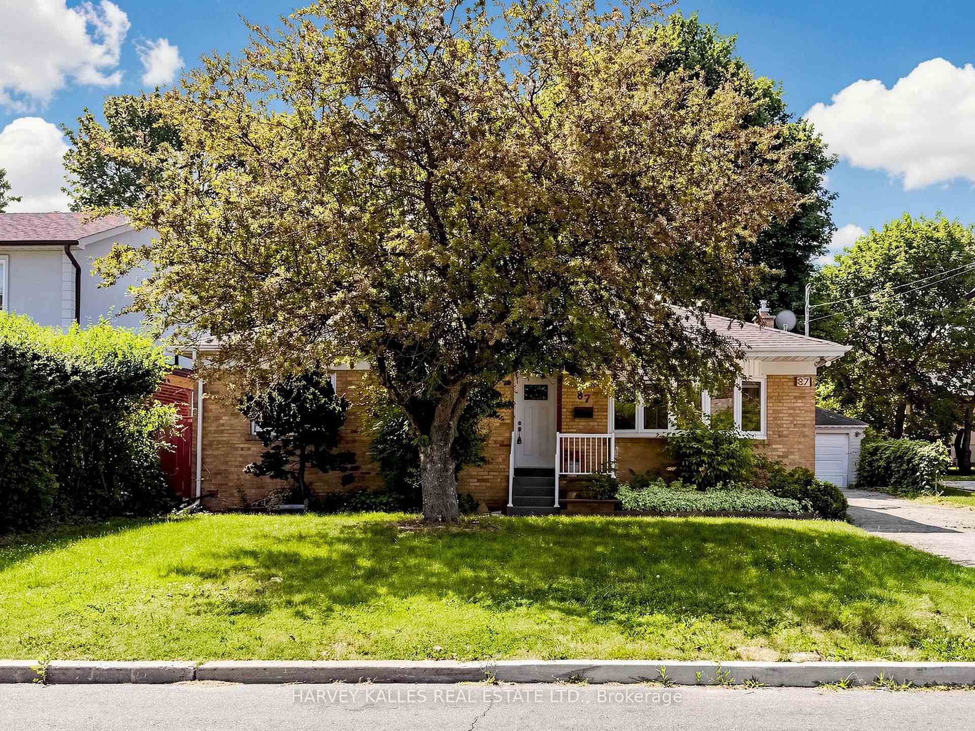 87 Combe Avenue