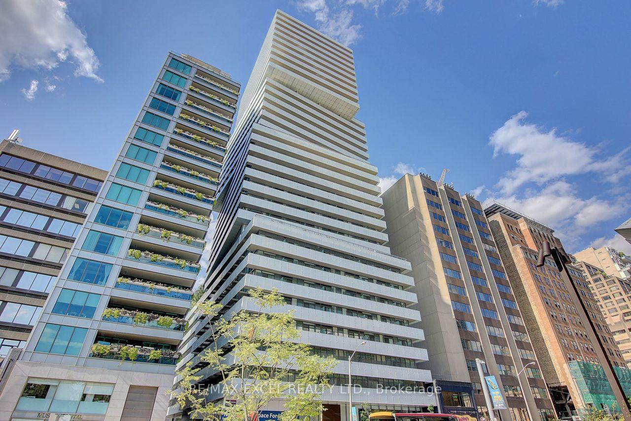 200 Bloor Street W