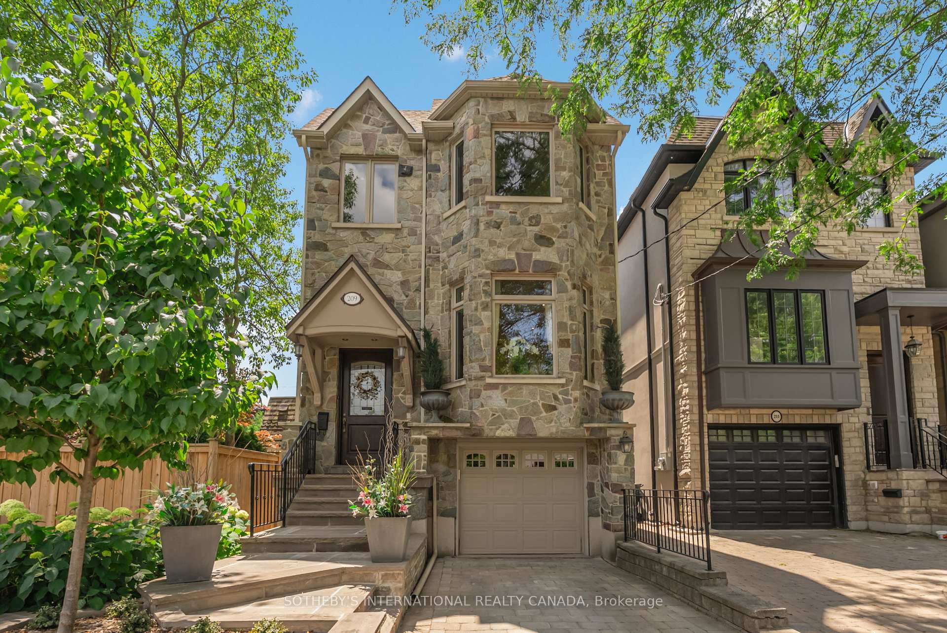 209 Douglas Avenue