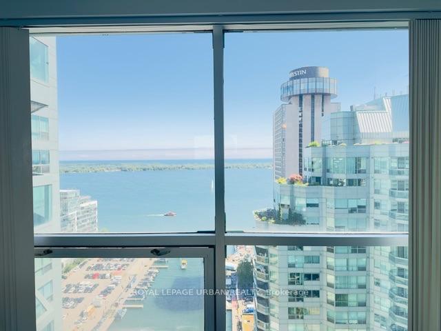 10 Yonge Street