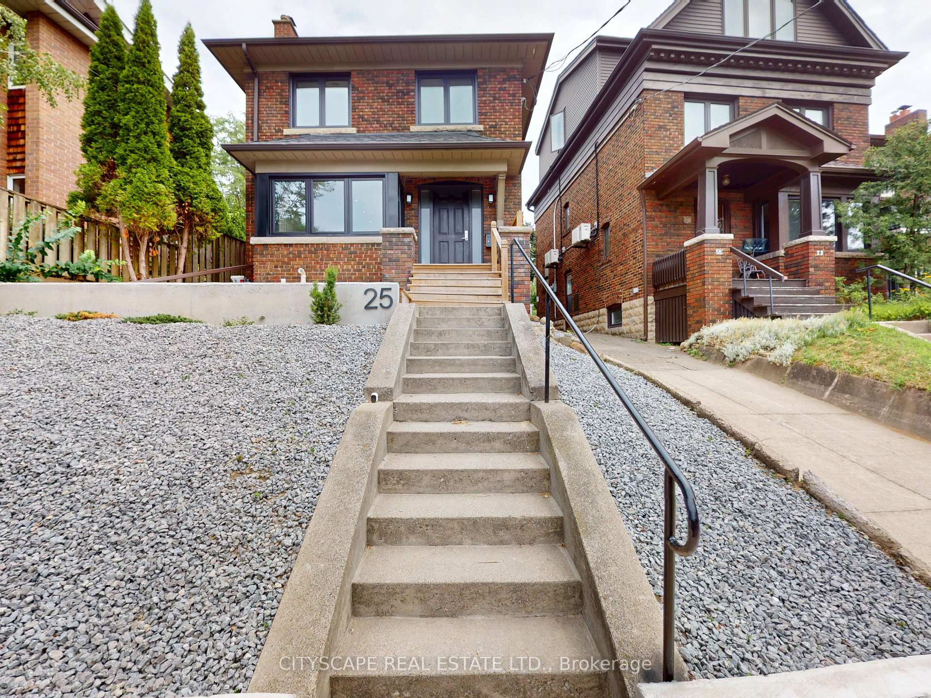 25 Oswald Crescent