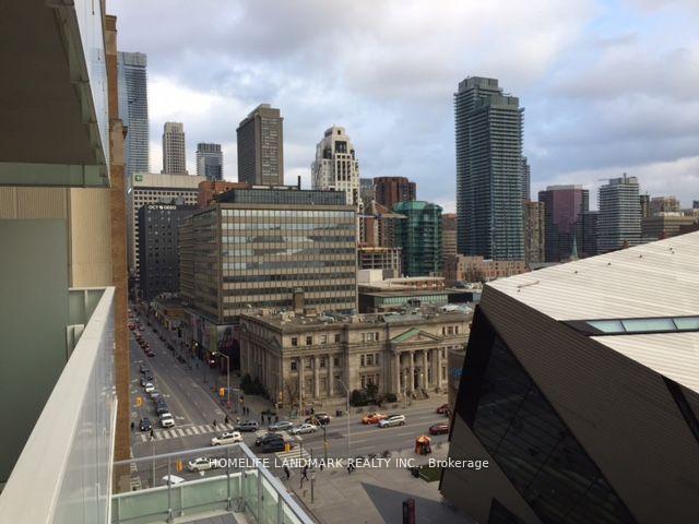 200 Bloor Street W