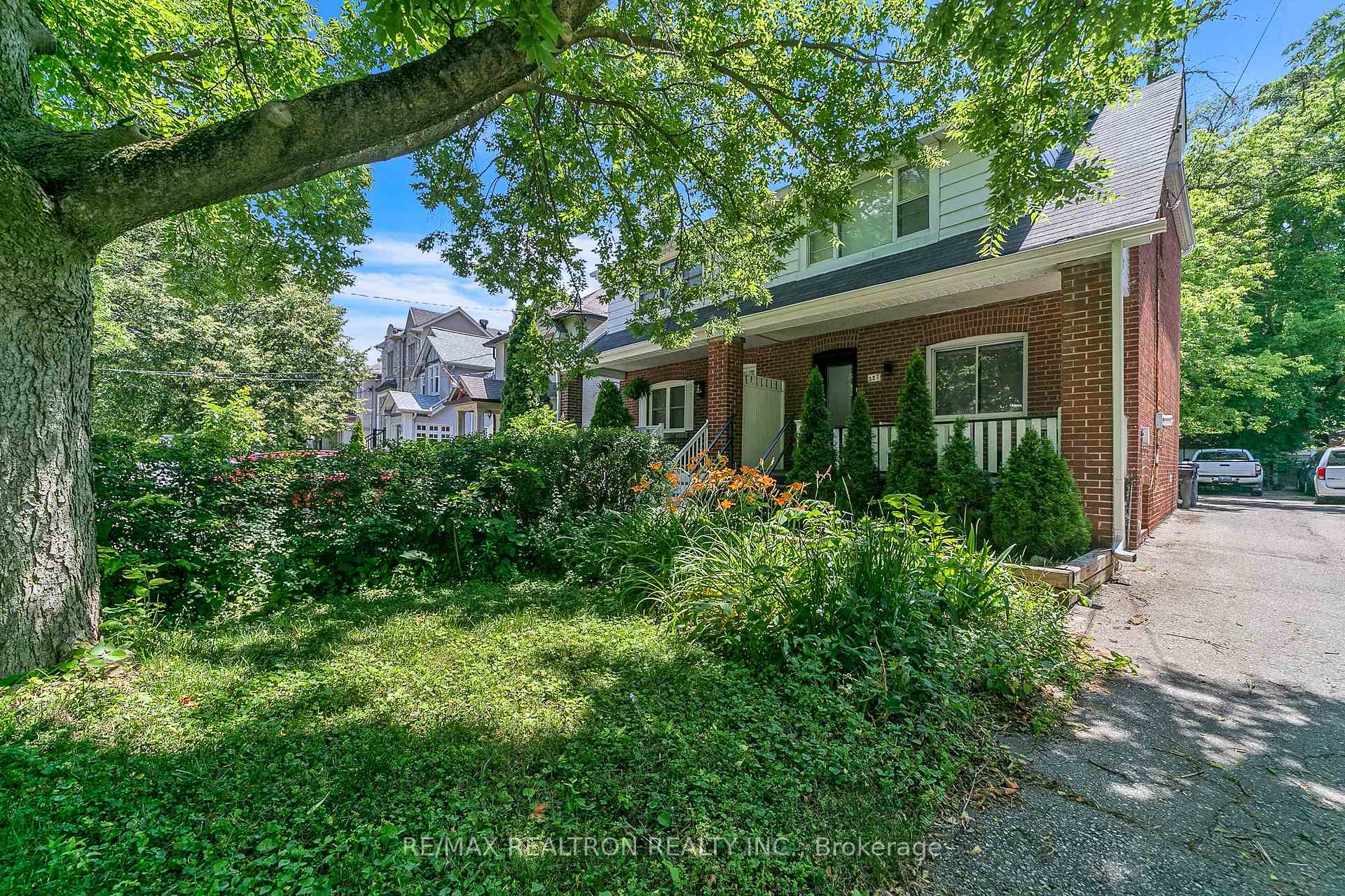 327 Deloraine Avenue