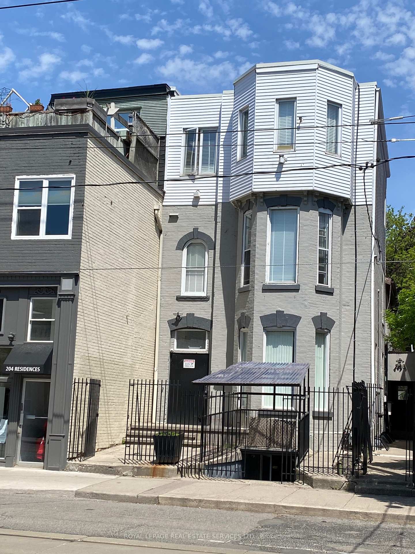 206 Carlton Street