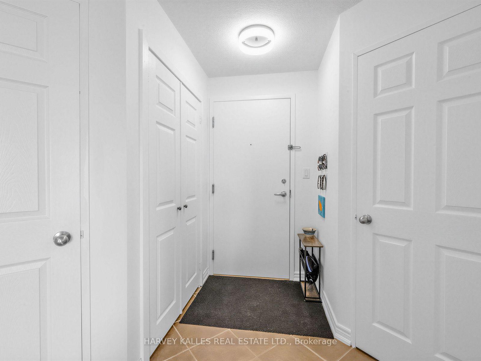 1369 Bloor Street W