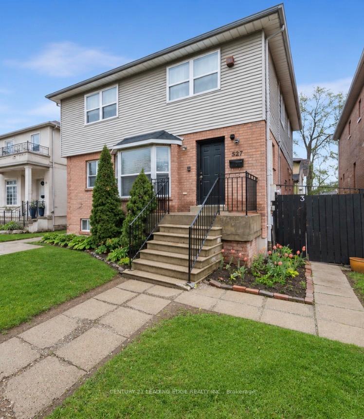 527 Glengarry Avenue