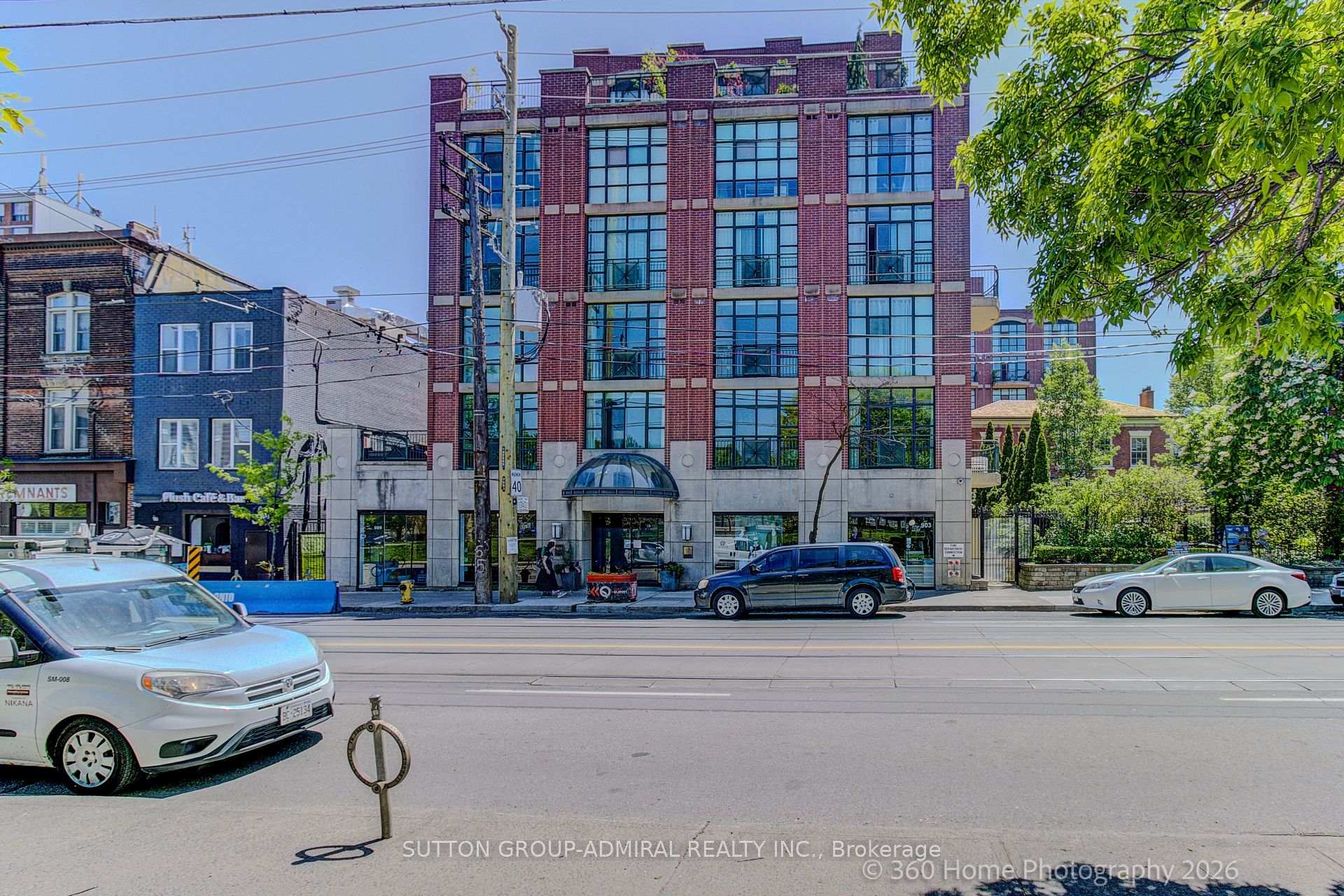 901 Queen Street W