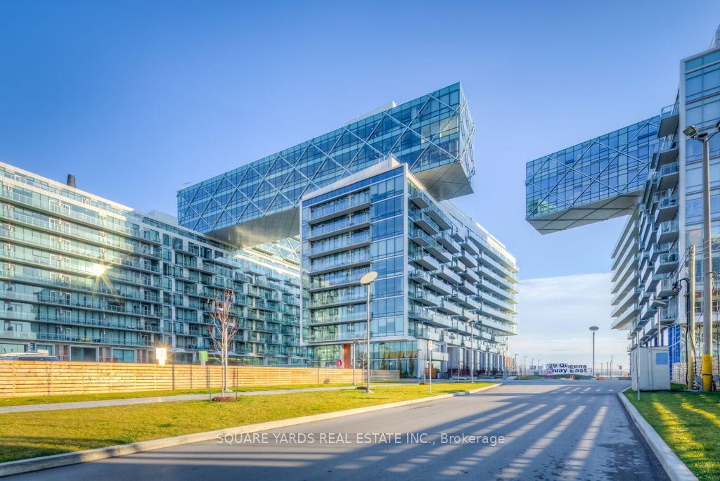 39 Queens Quay E