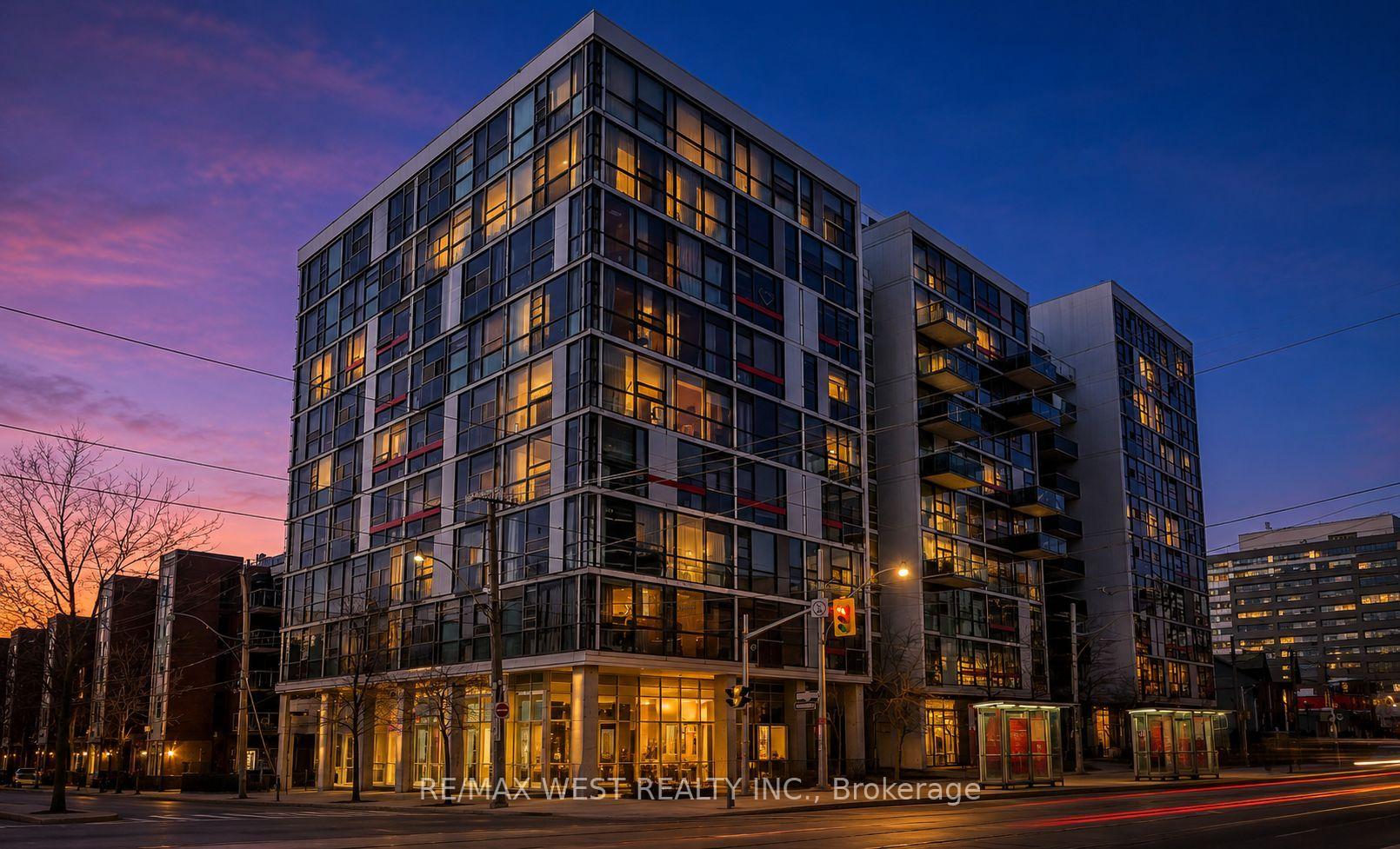 60 Bathurst Street