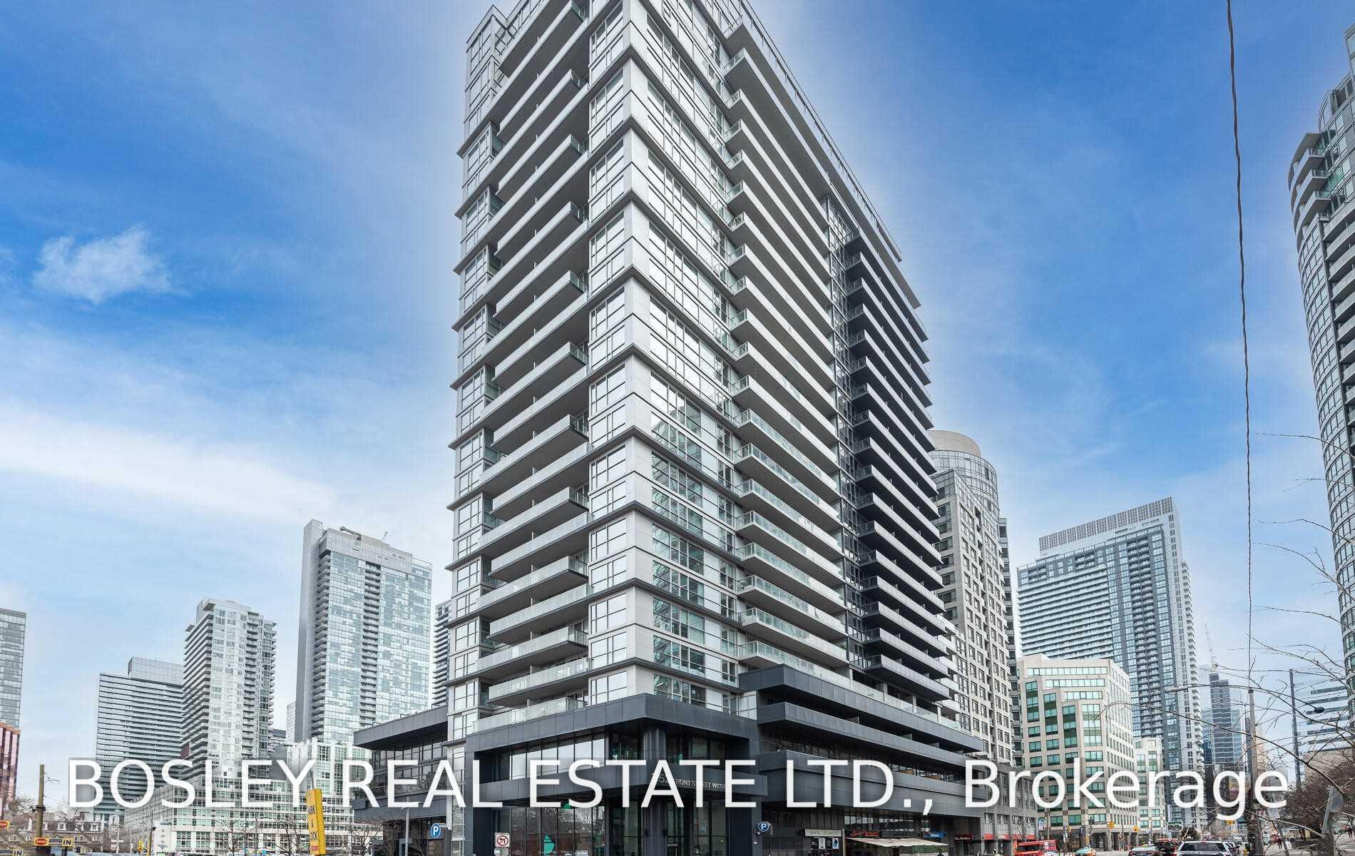 352 Front Street W