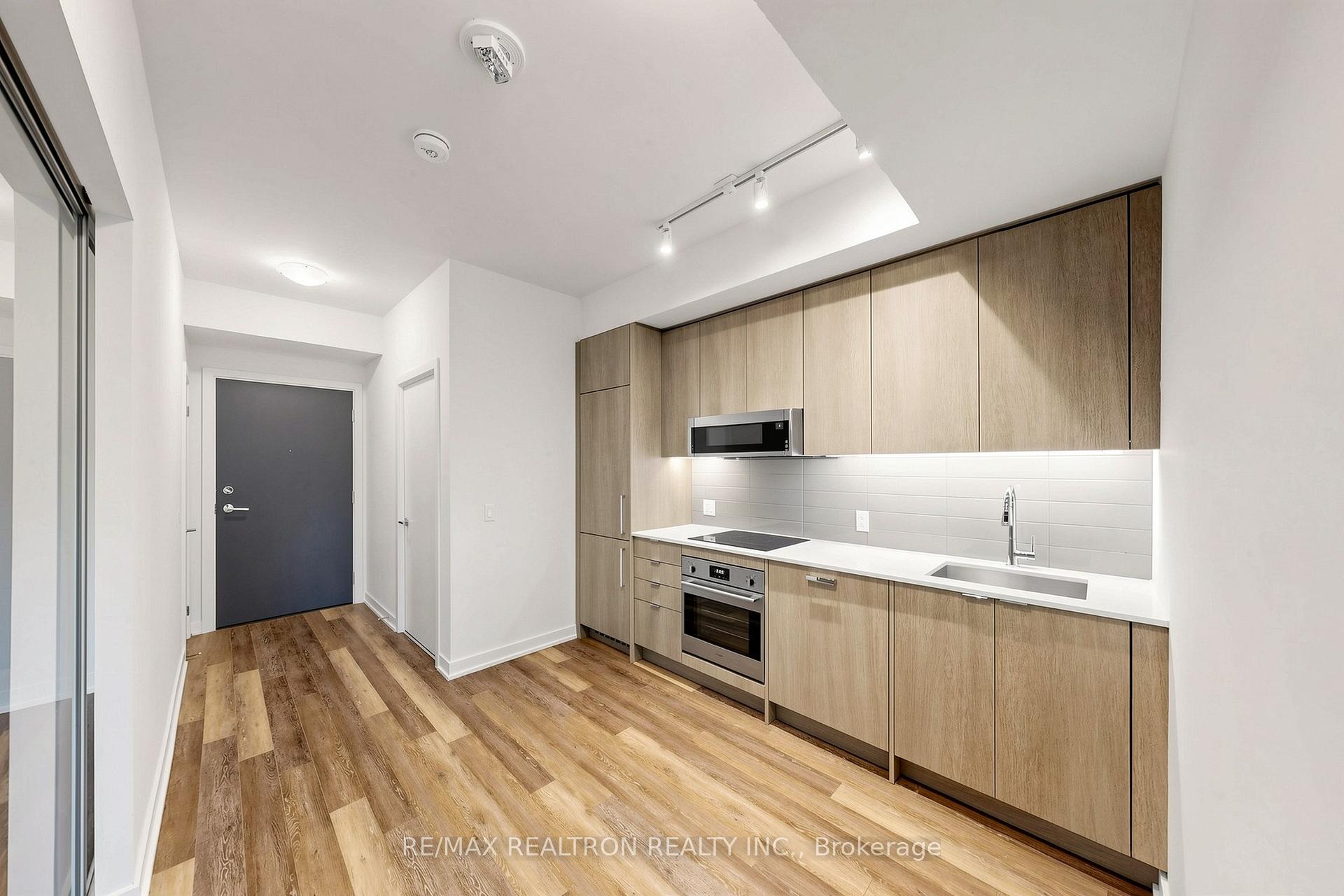 250 Lawrence Avenue W